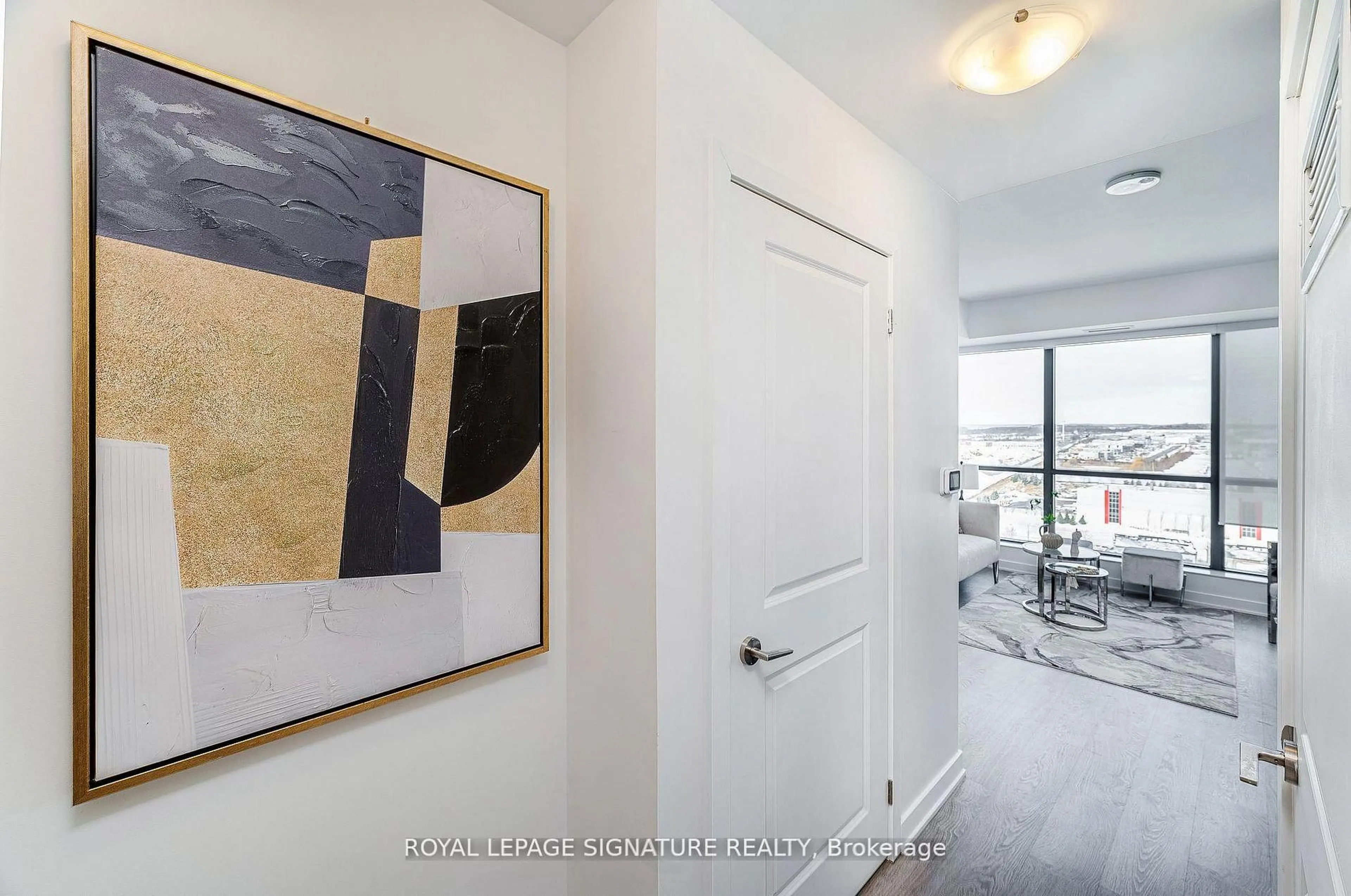 Indoor entryway for 120 Eagle Rock Way #1503, Vaughan Ontario L6A 5C2