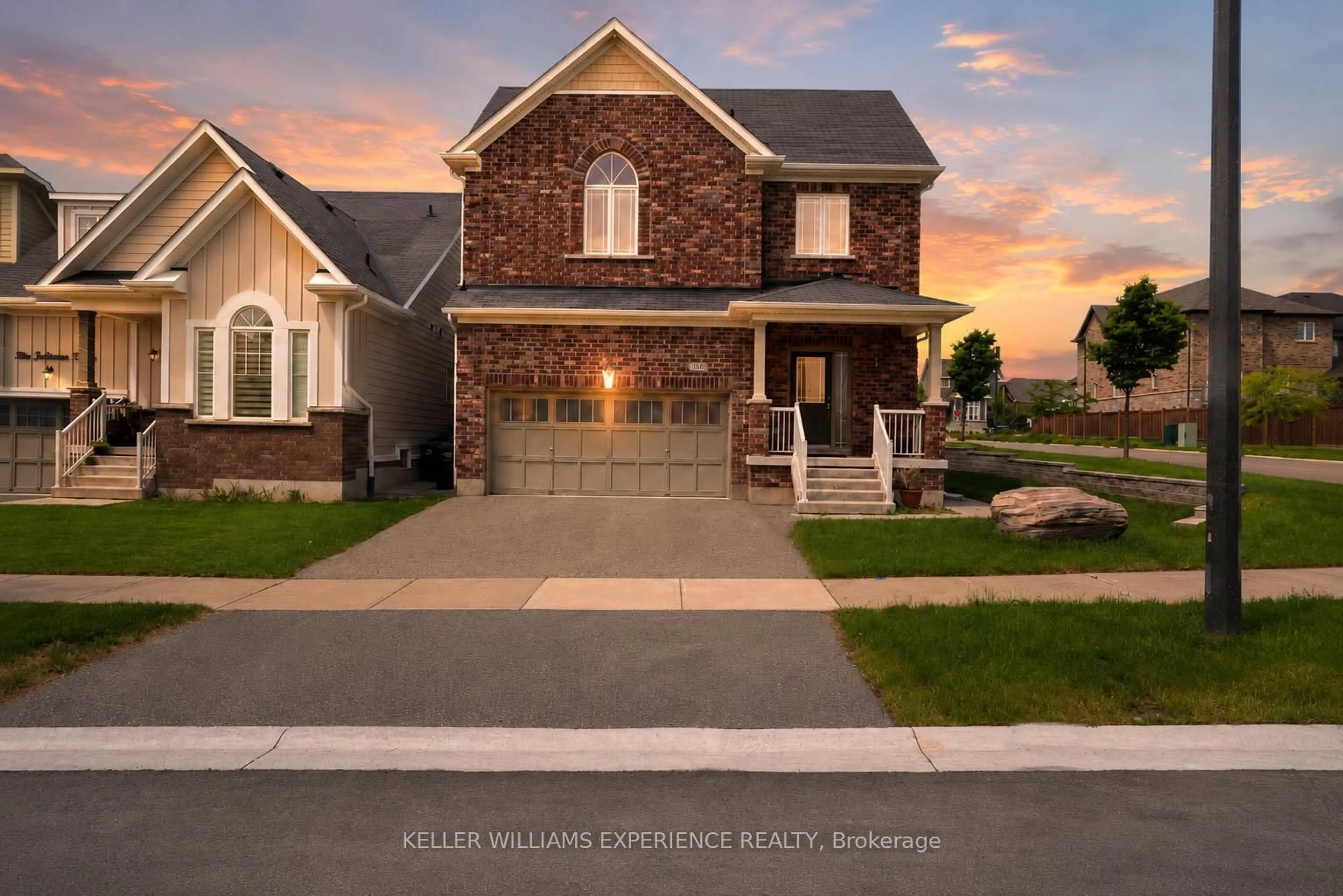 Home with brick exterior material, street for 1296 Dallman St, Innisfil Ontario L0L 1W0
