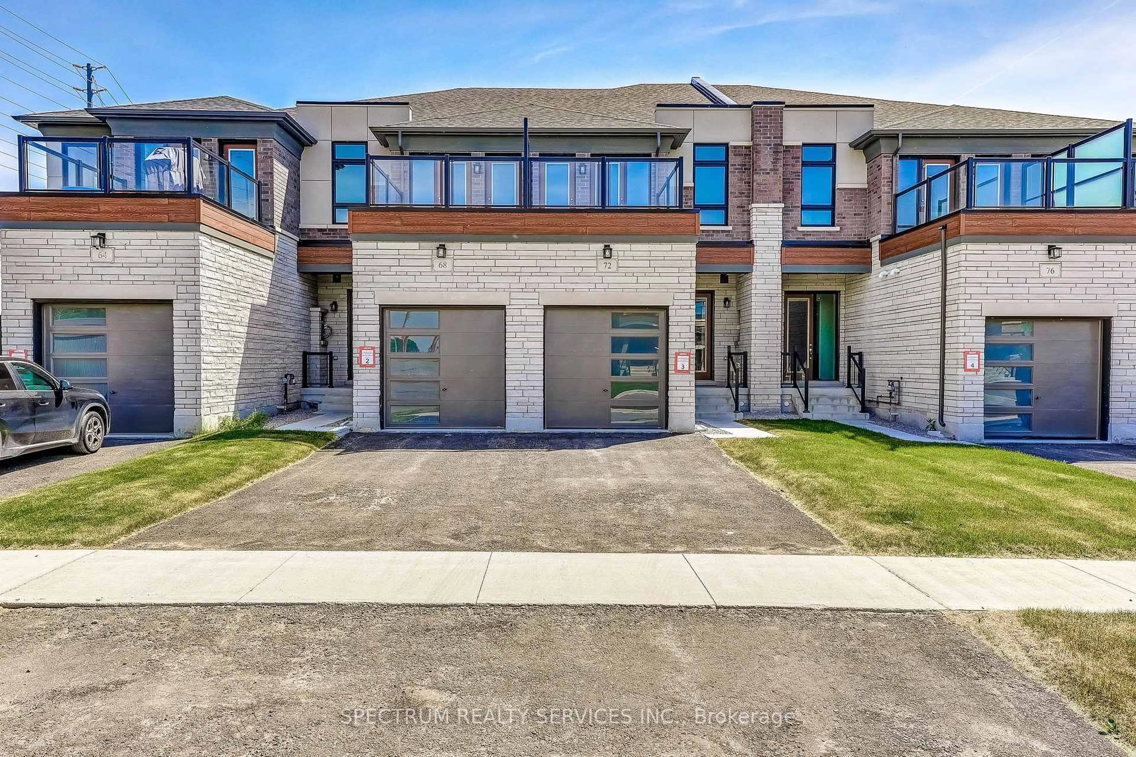 Home with brick exterior material, street for 72 Adario Cres, Vaughan Ontario L3L 0G3