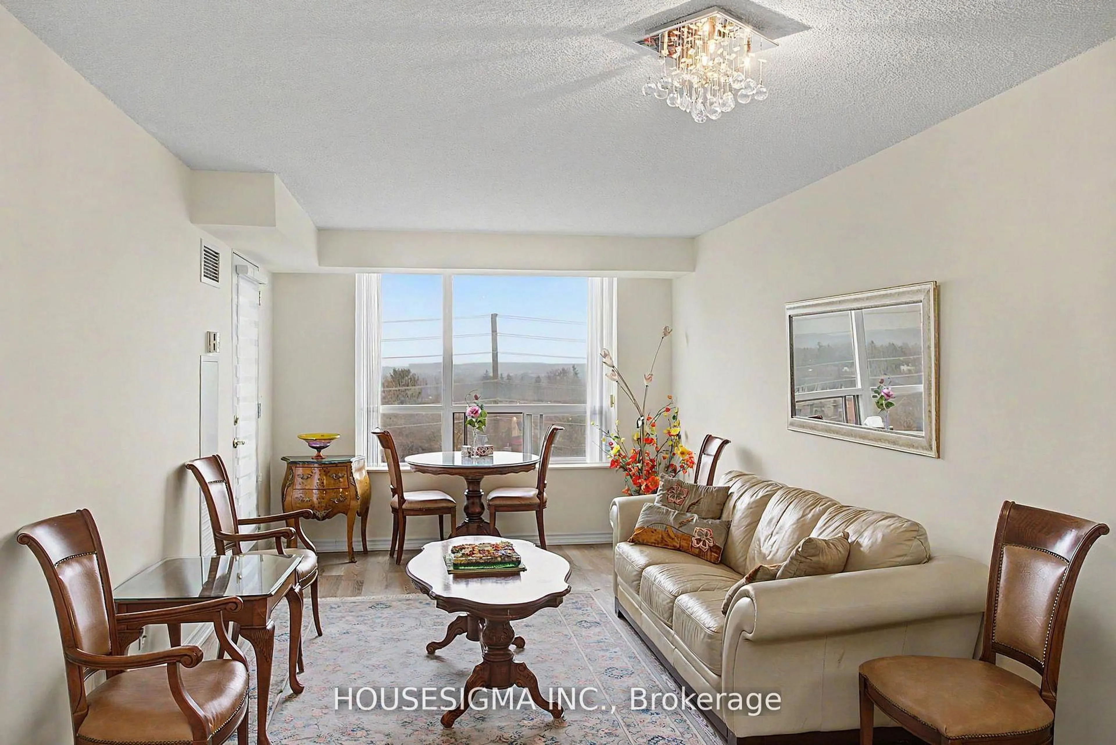 Living room with furniture, unknown for 9 Northern Heights Dr #711, Richmond Hill Ontario L4B 4M5