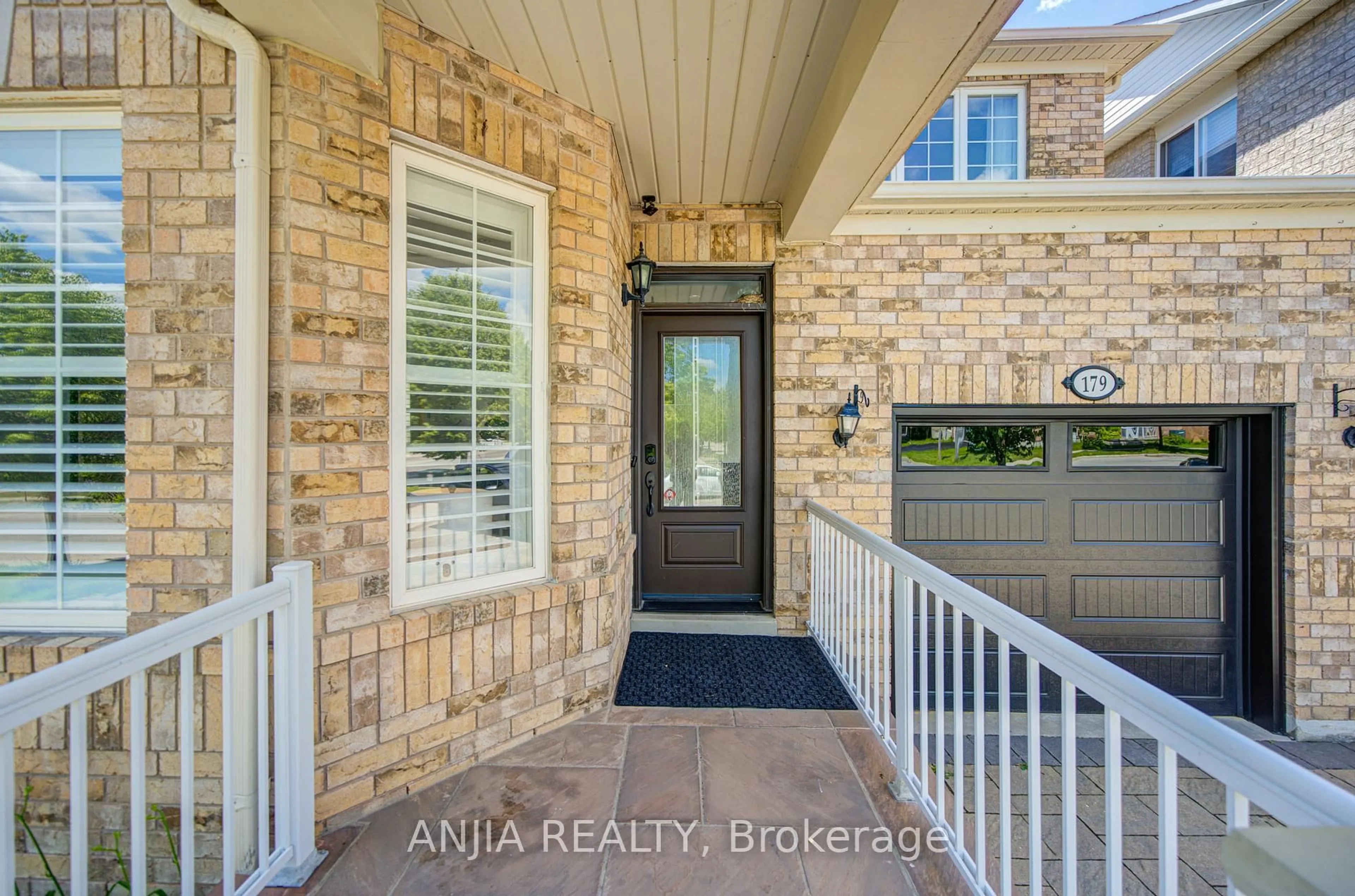 Indoor entryway for 179 Edward Jeffreys Ave, Markham Ontario L6E 2A4