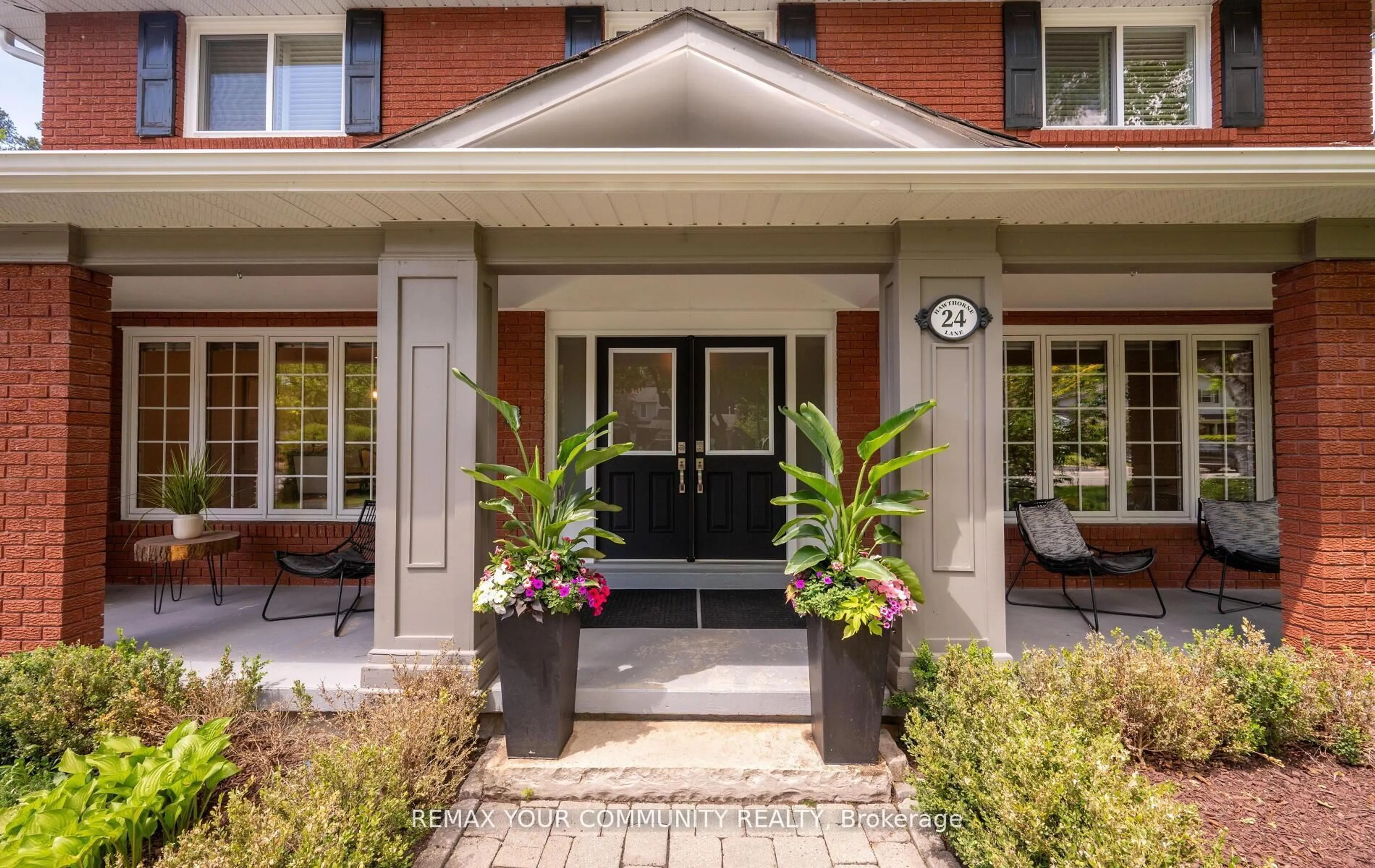 Unknown for 24 Hawthorne Lane, Aurora Ontario L4G 3K6