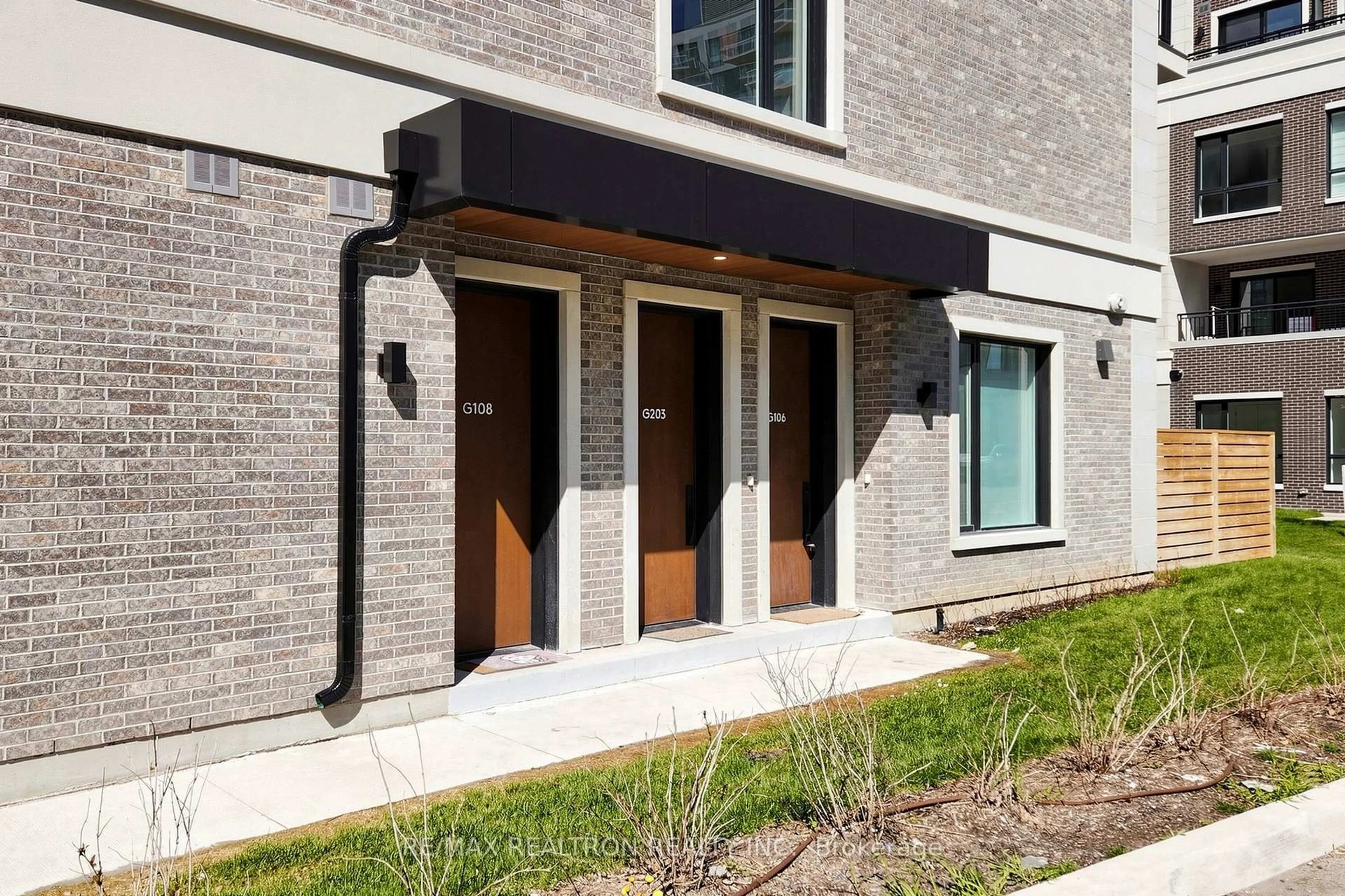 Home with brick exterior material, street for 10 Walder Lane #G203, Richmond Hill Ontario L4S 0P6