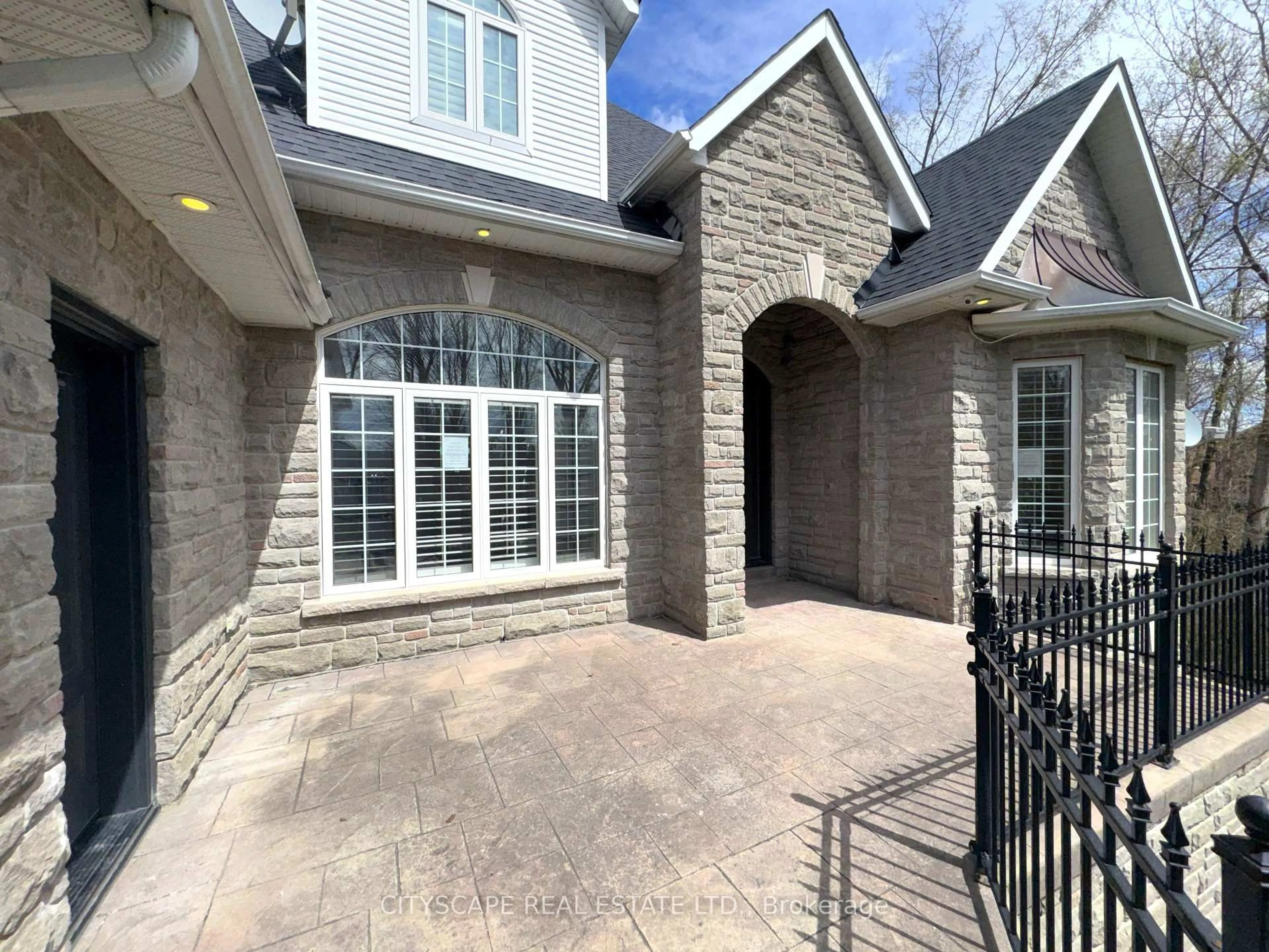 Home with brick exterior material, street for 369 Coventry Hill Tr, Newmarket Ontario L3X 2A1
