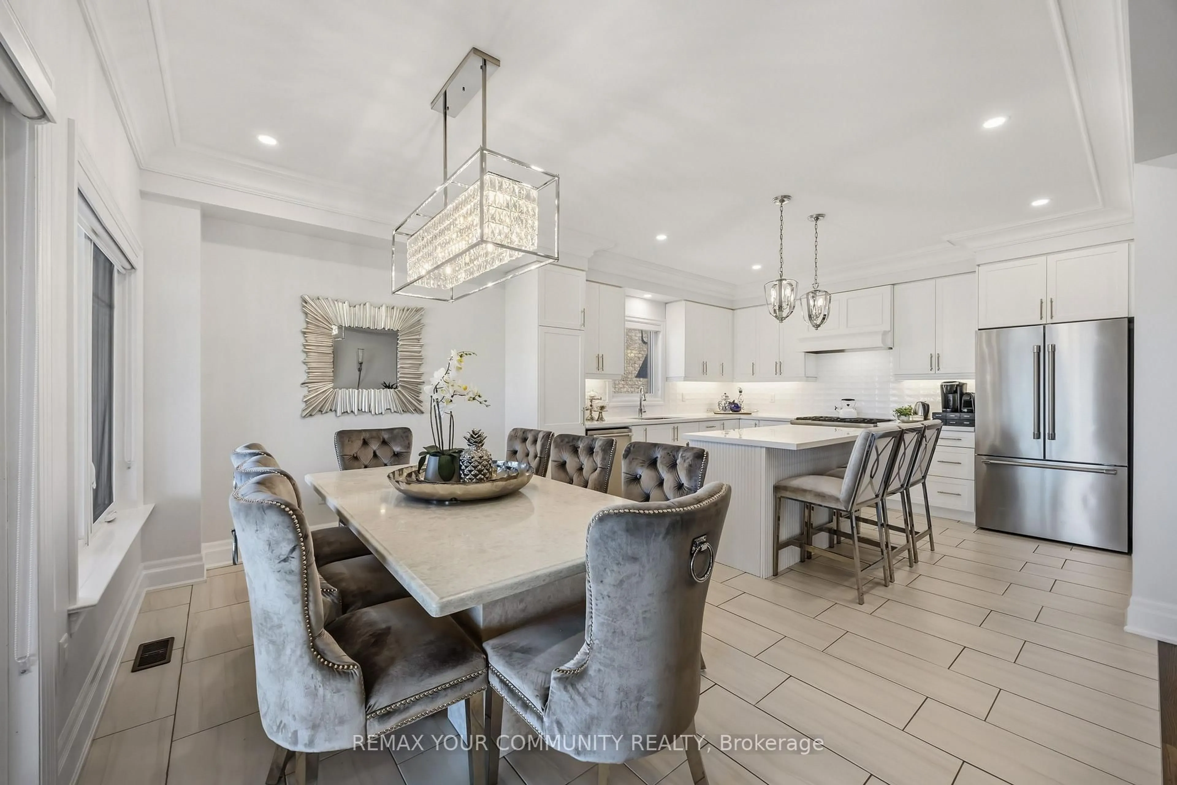 Open concept kitchen, ceramic/tile floor for 57 Ridgeview Crt, Bradford West Gwillimbury Ontario L3Z 0R9