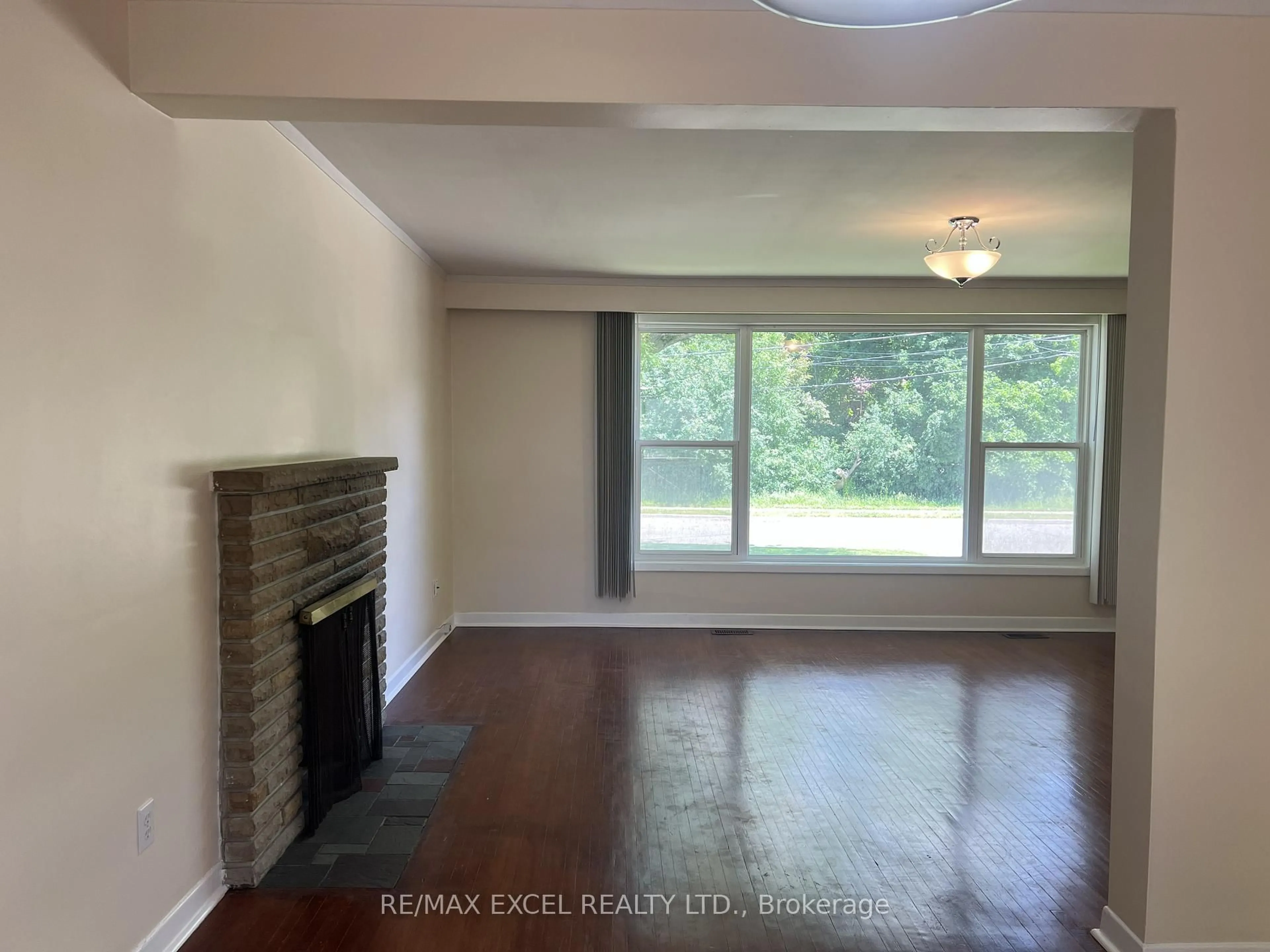 A pic of a room for 36 Hall St, Richmond Hill Ontario L6C 1V7