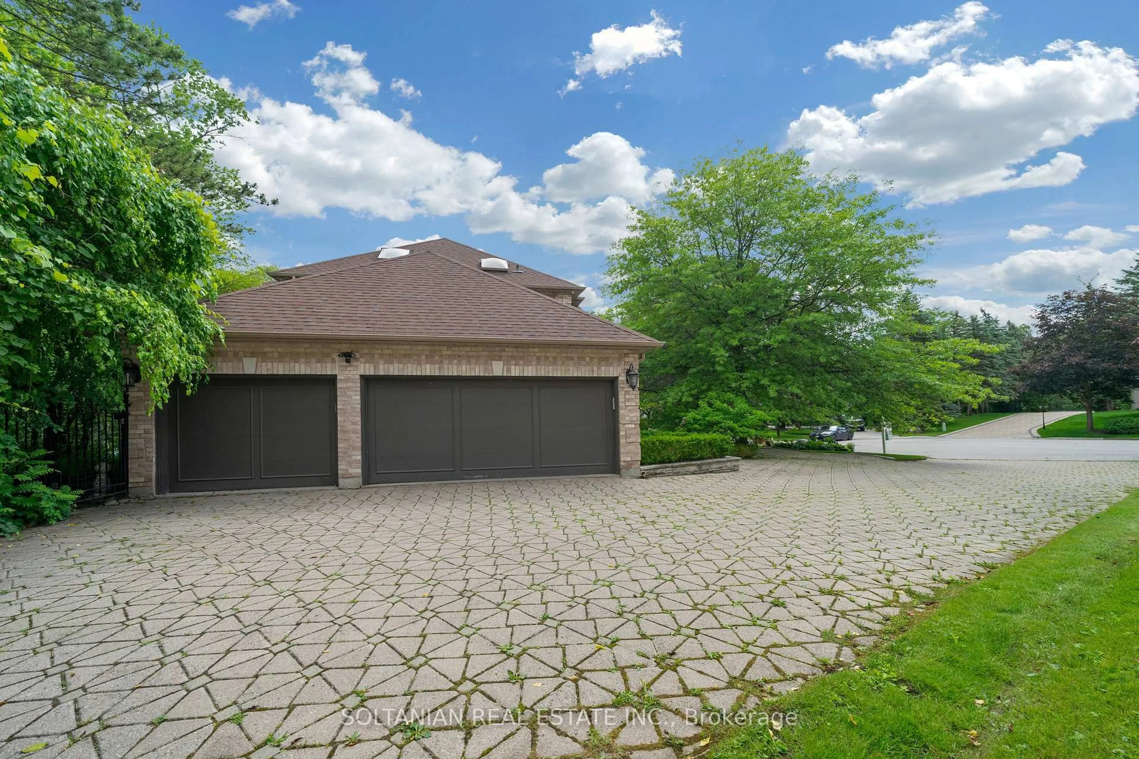 trreb/IMG-N13456766_05fc43ba-0483-4483-b425-45604b064ade-l.jpg