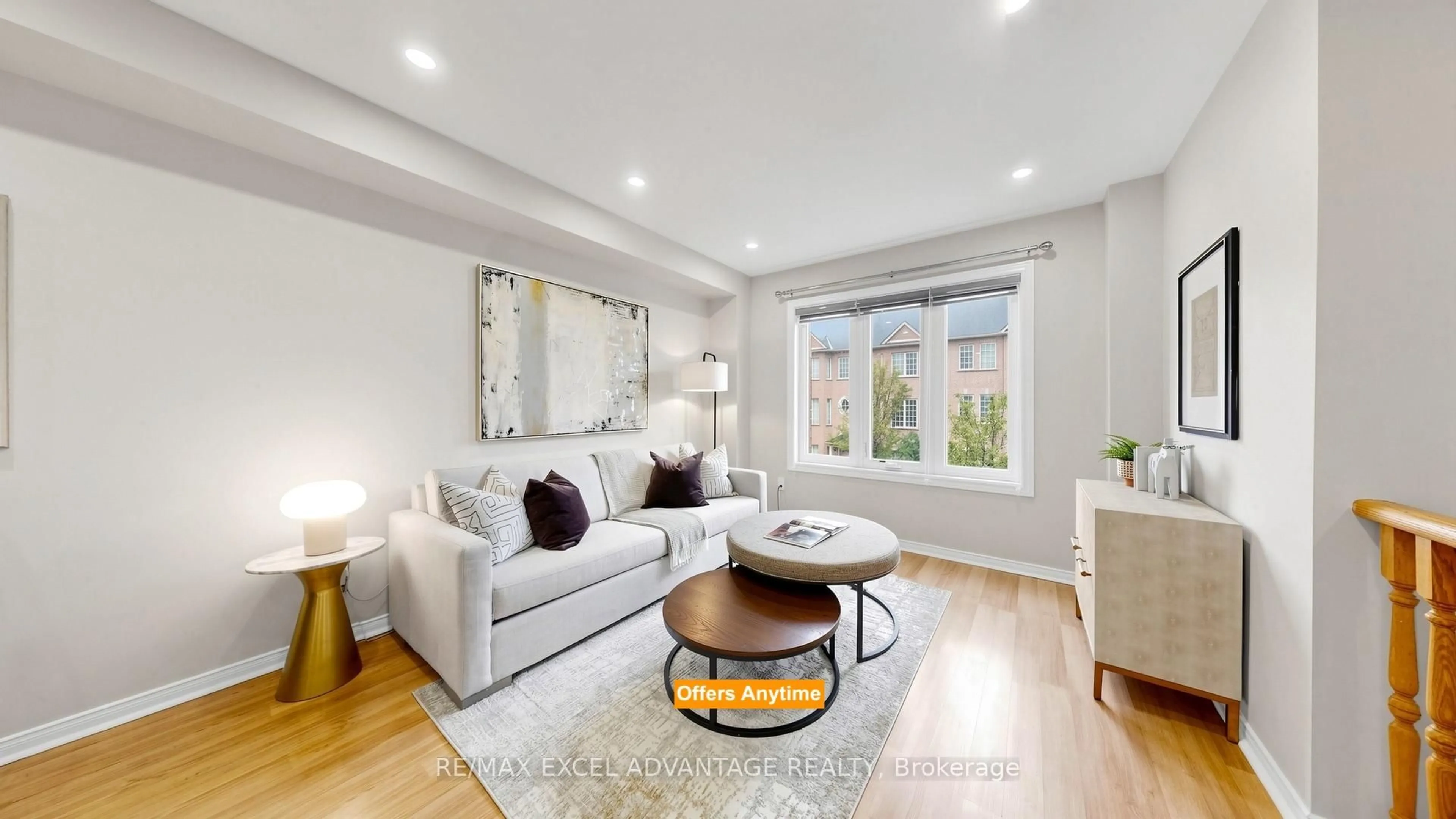 Living room with furniture, unknown for 12 Azalea Gateway, Markham Ontario L3T 7T8