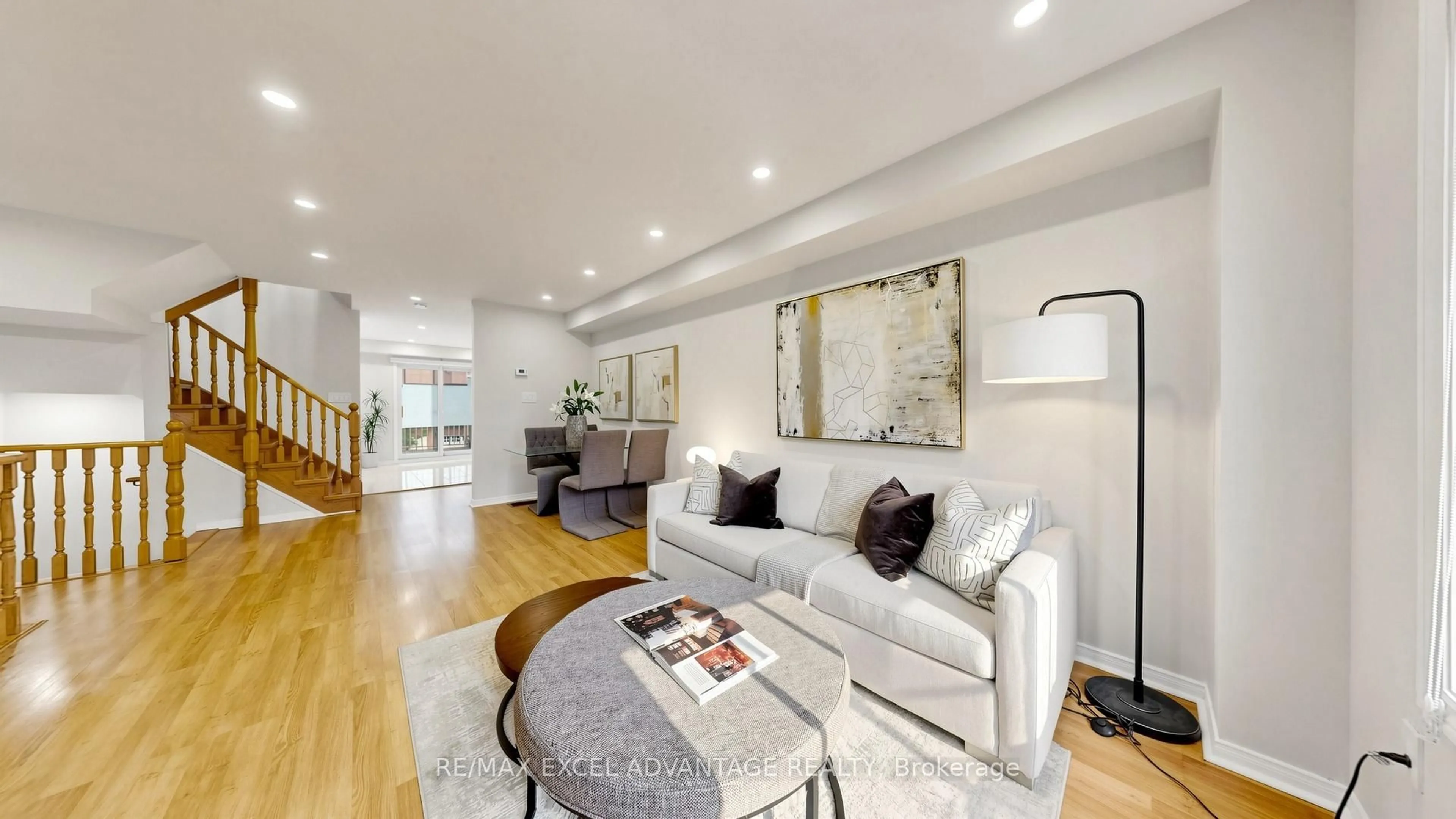 Living room with furniture, unknown for 12 Azalea Gateway, Markham Ontario L3T 7T8