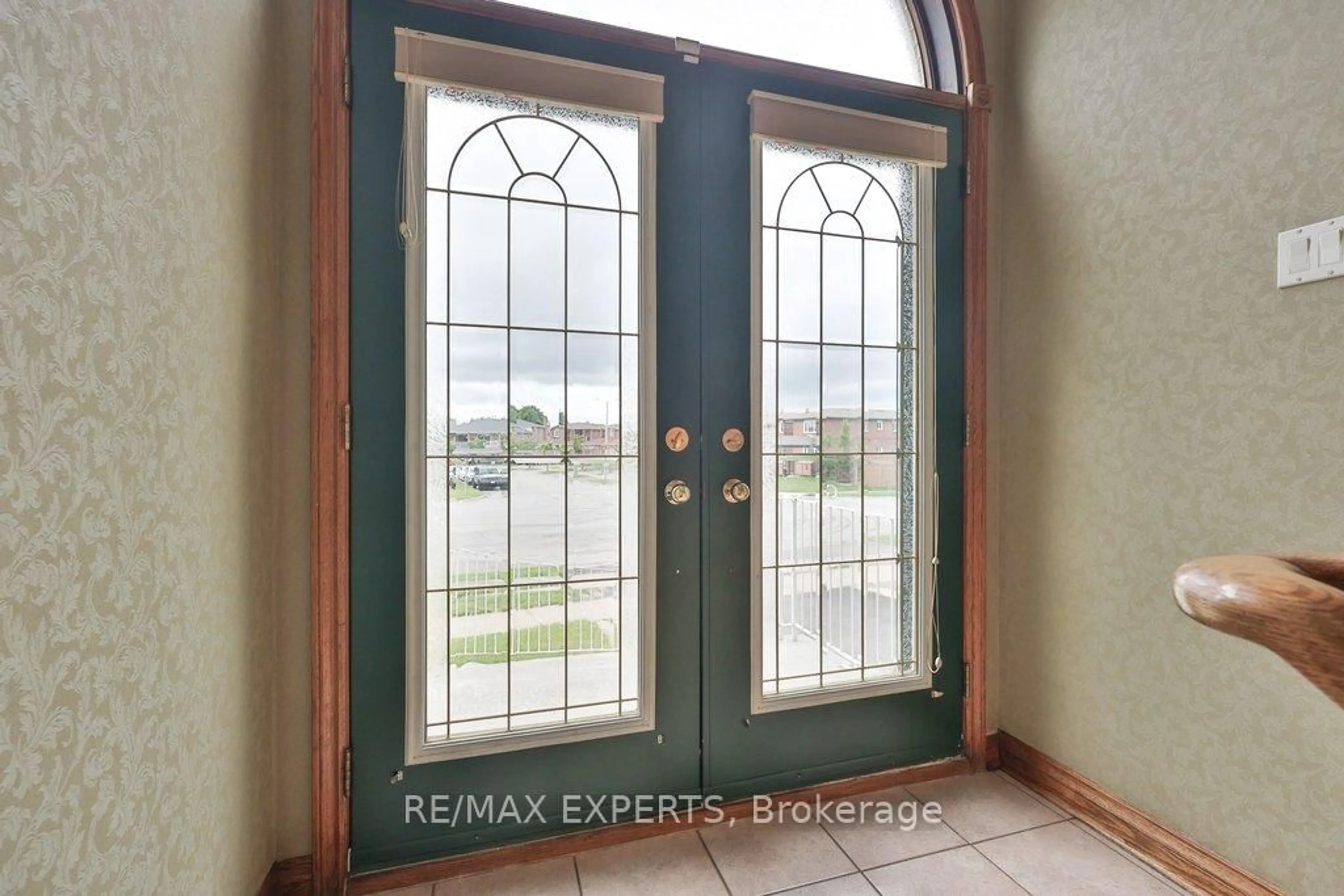 Indoor entryway for 50 Pine York Ave, Vaughan Ontario L4L 3H9