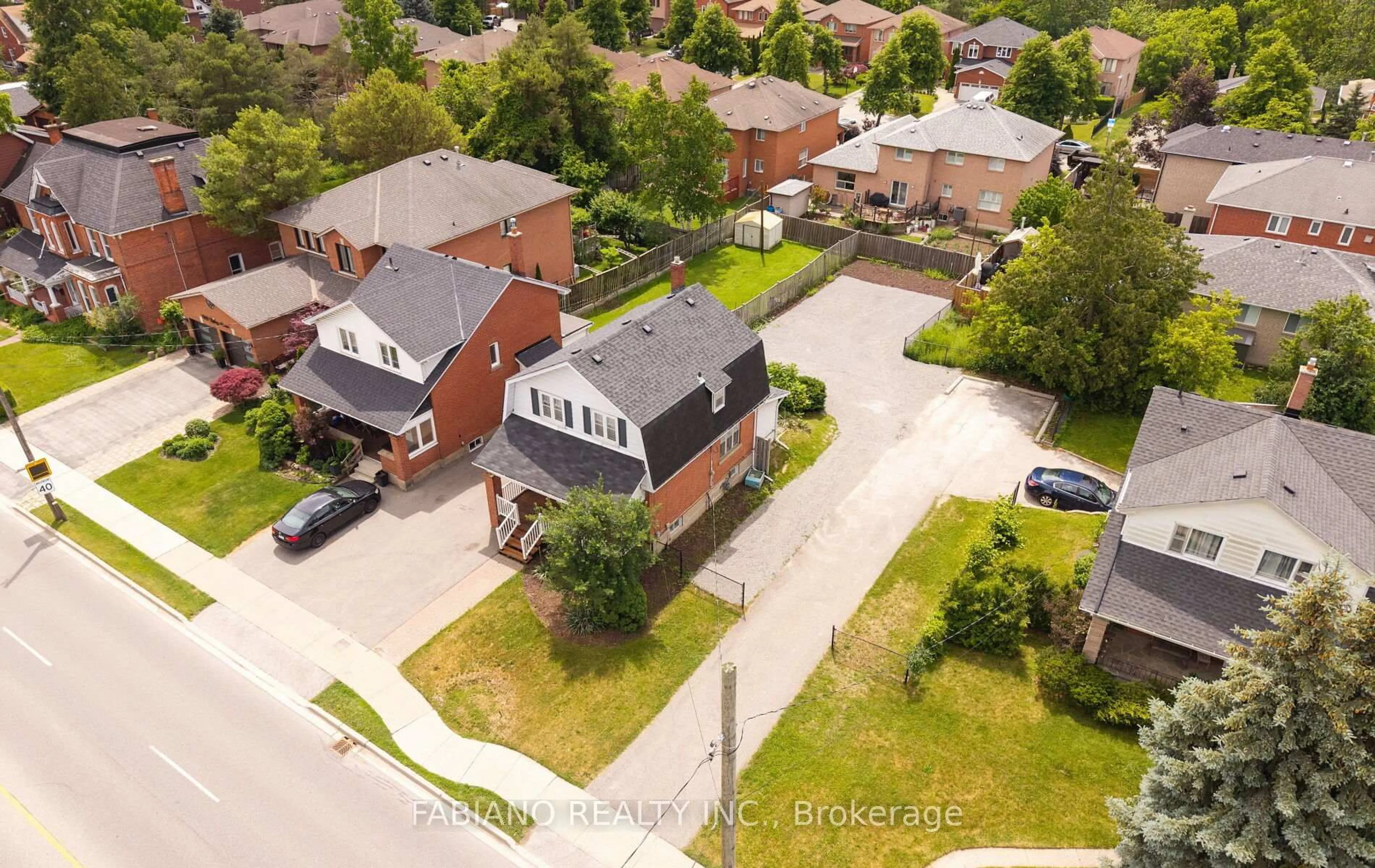 A pic from outside/outdoor area/front of a property/back of a property/a pic from drone, street for 7872 - 7876 Kipling Ave, Vaughan Ontario L4L 1Z5