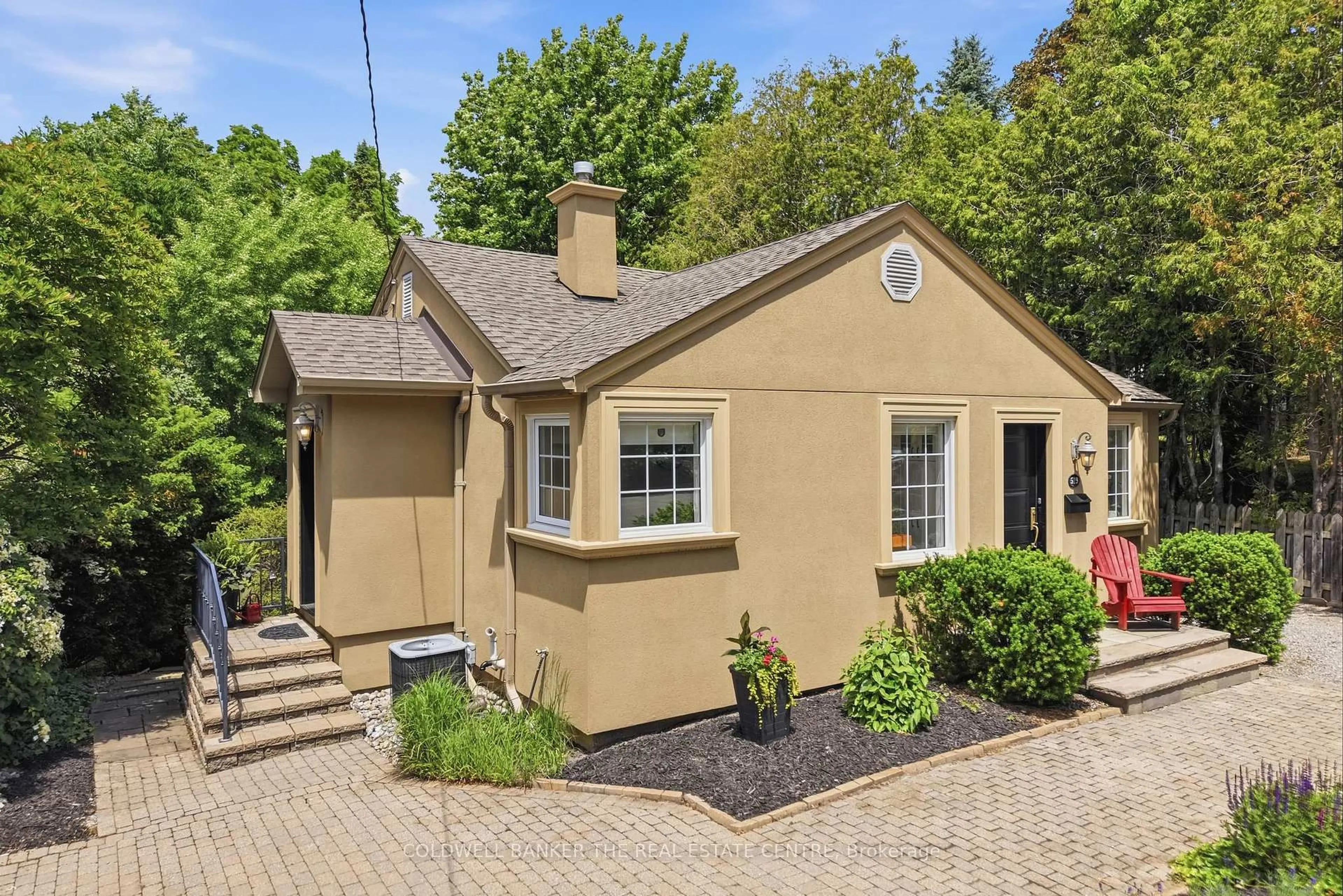 Unknown for 519 College St, Newmarket Ontario L3Y 1C7