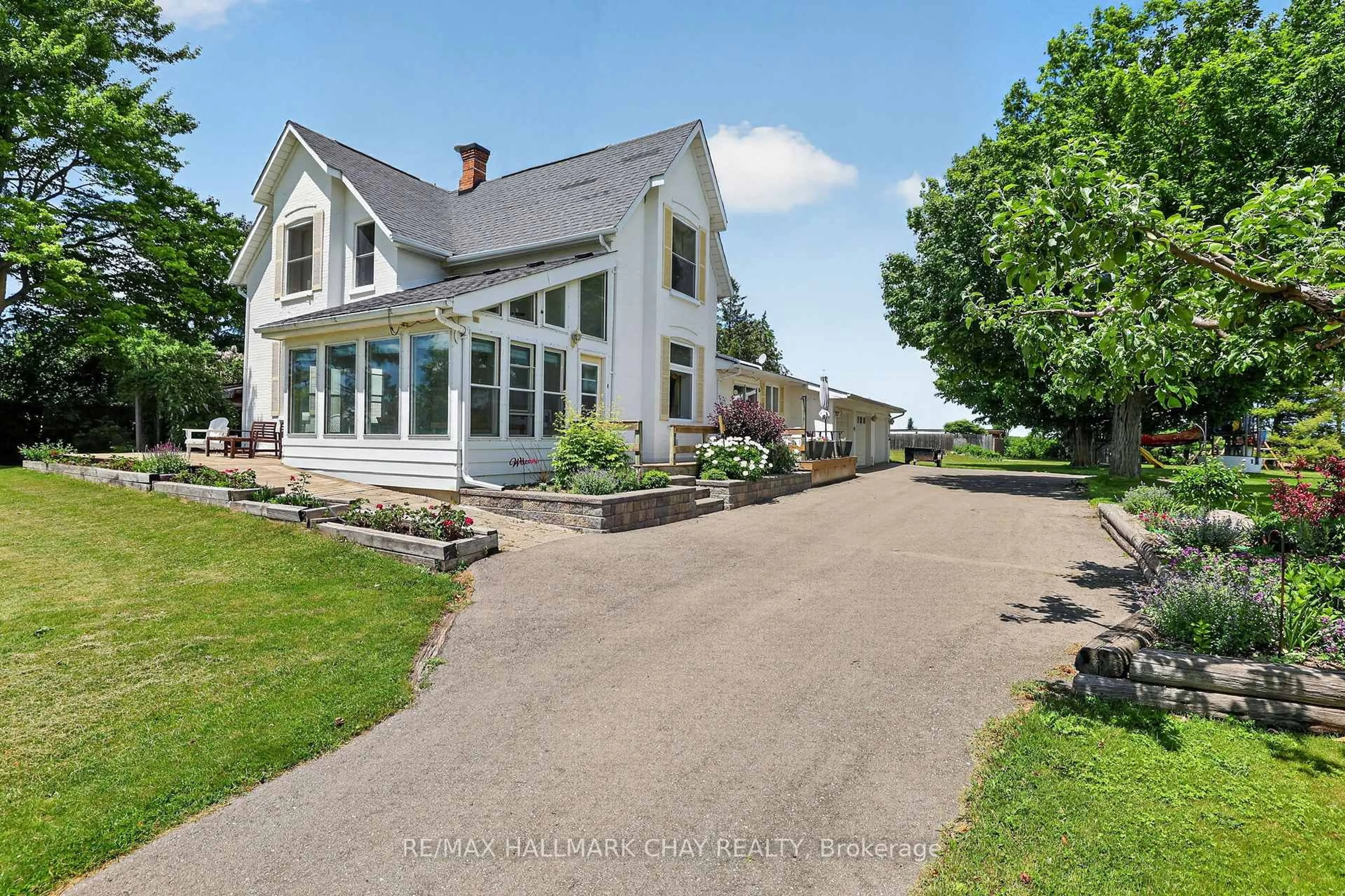 A pic from outside/outdoor area/front of a property/back of a property/a pic from drone, water/lake/river/ocean view for 7688 Sideroad 5, Adjala-Tosorontio Ontario L9R 1V3