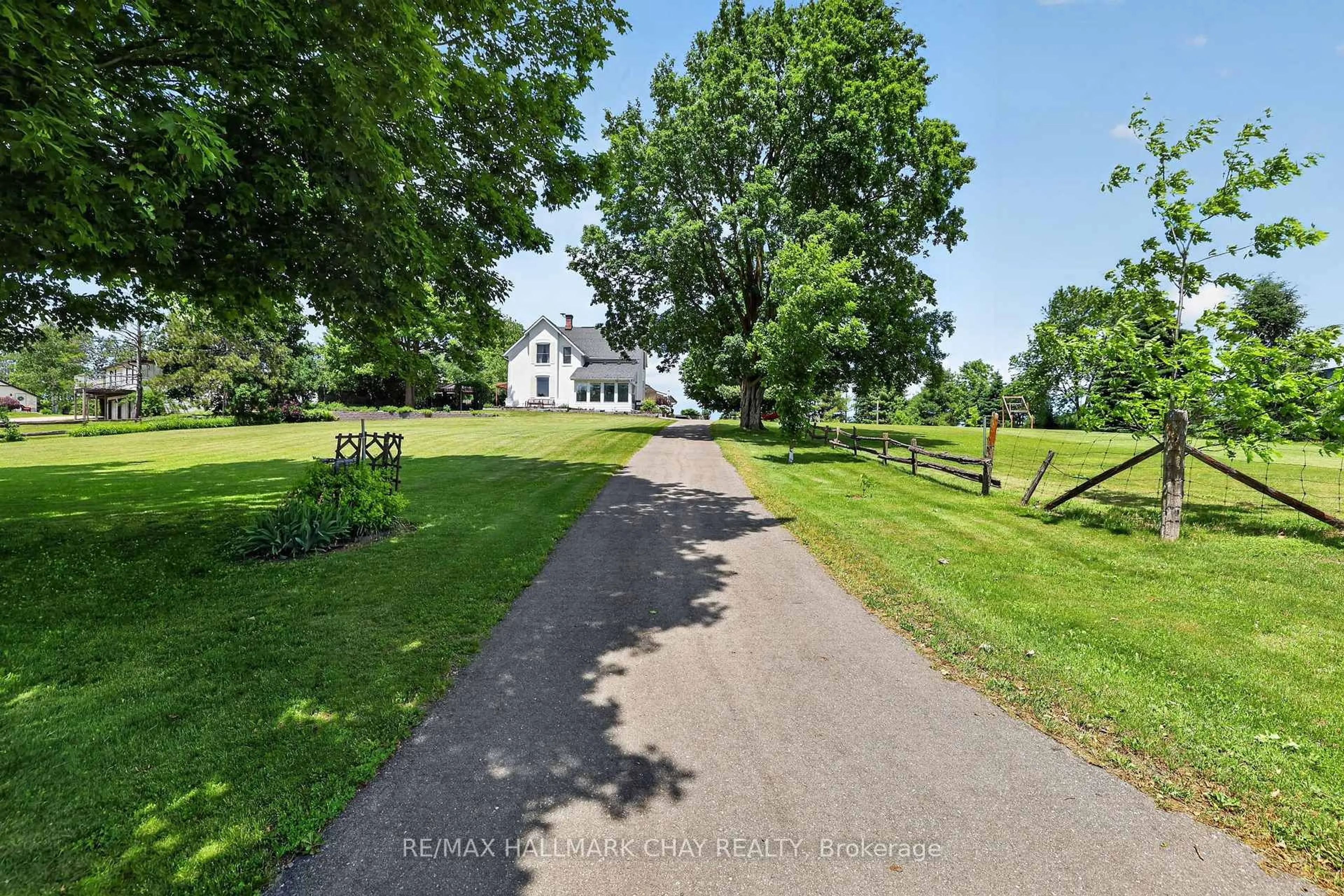 A pic from outside/outdoor area/front of a property/back of a property/a pic from drone, street for 7688 Sideroad 5, Adjala-Tosorontio Ontario L9R 1V3
