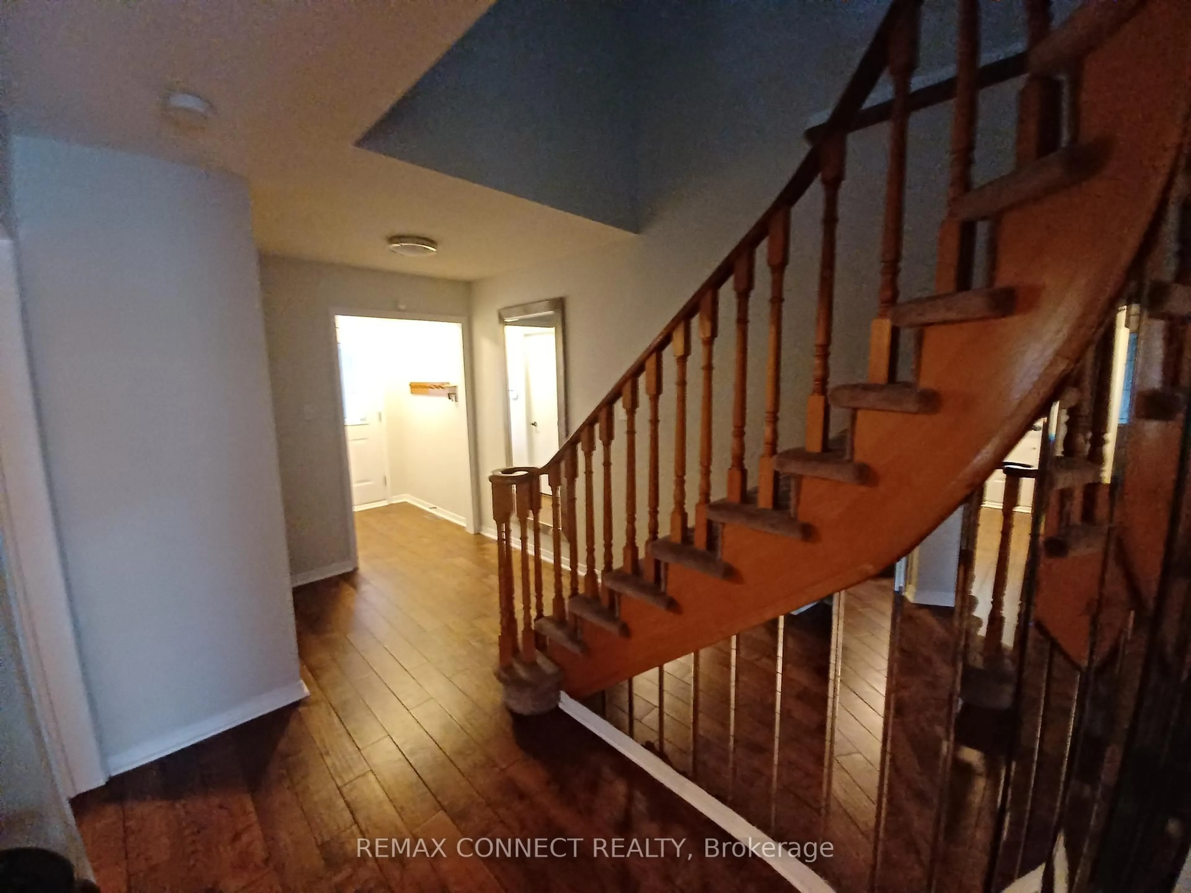 Unknown for 27 Radford Cres, Markham Ontario L3P 4A2