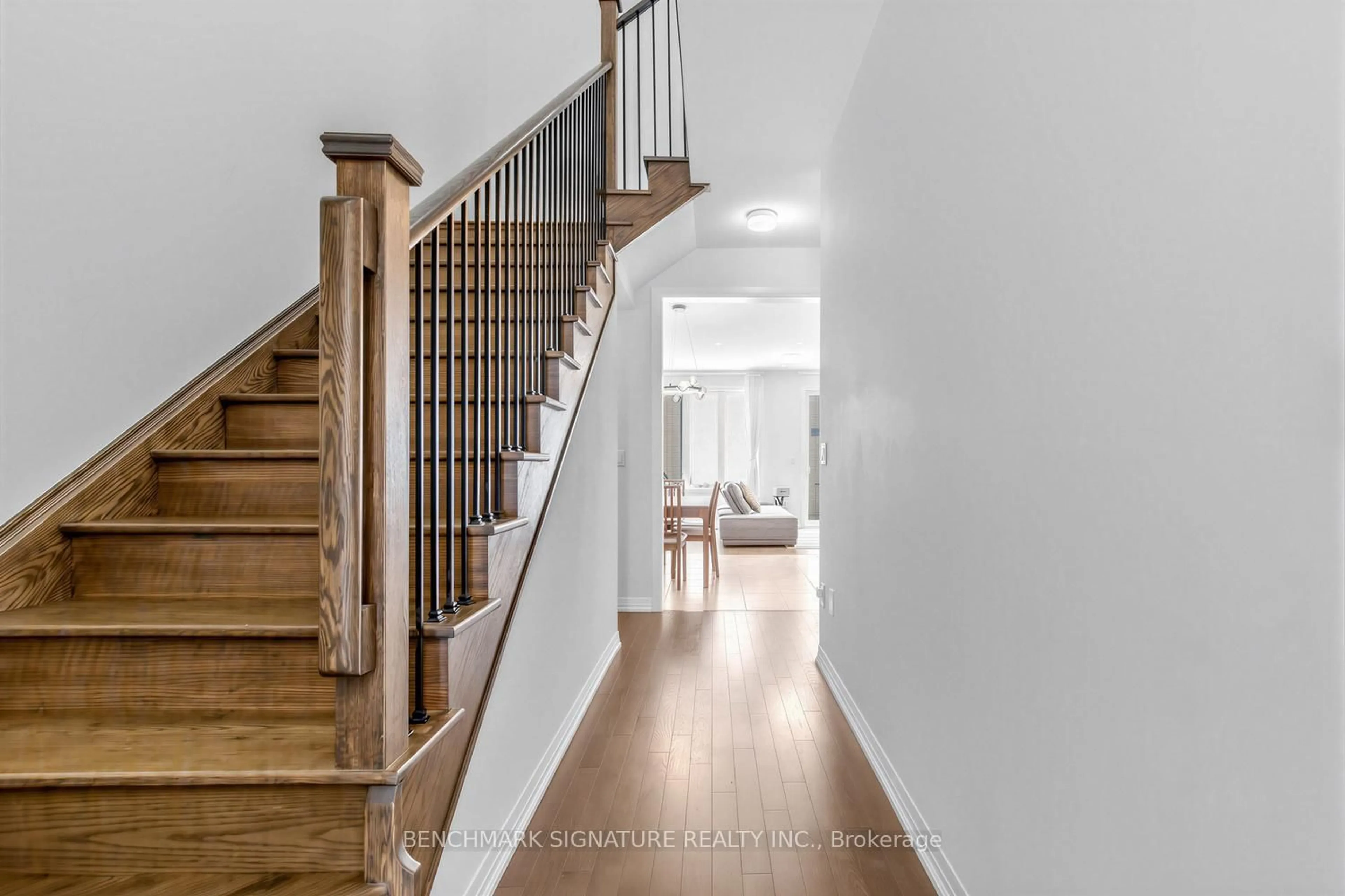 Stairs for 163 Tempel St, Richmond Hill Ontario L4E 1J2