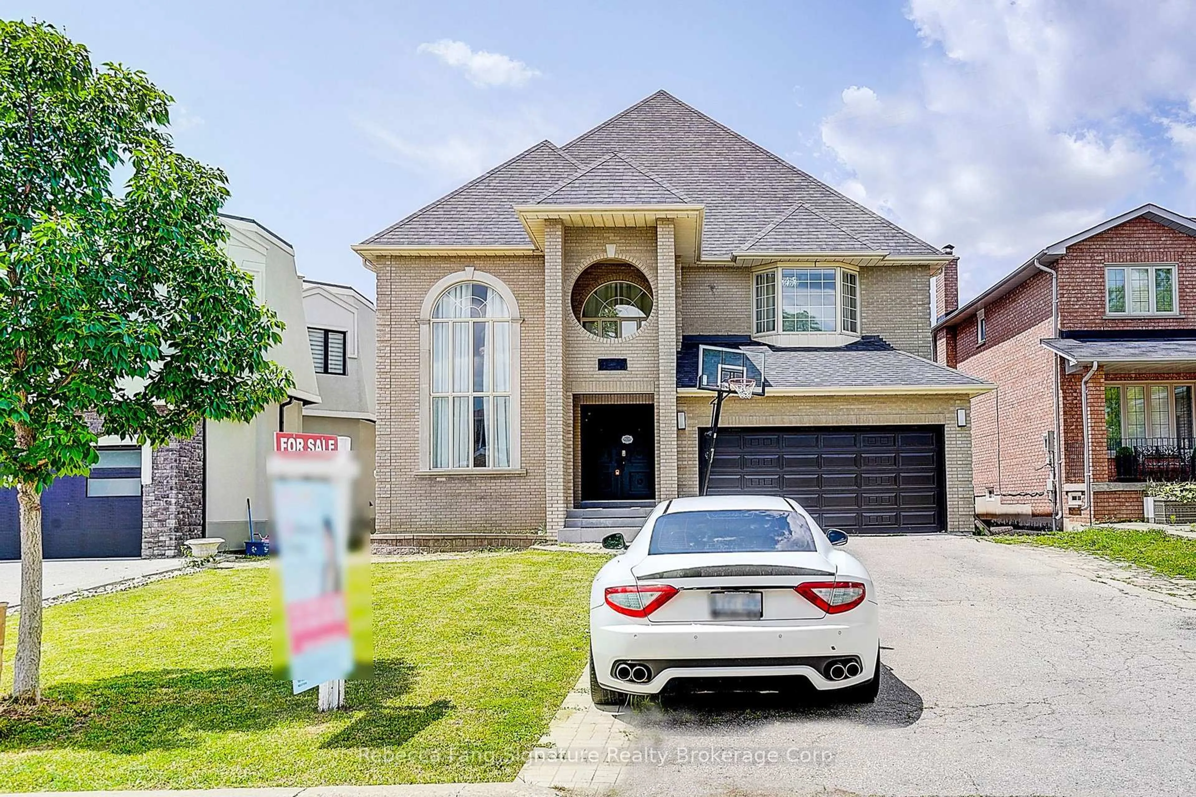 Home with brick exterior material, street for 76 Oakdale Rd, Vaughan Ontario L6A 1J1
