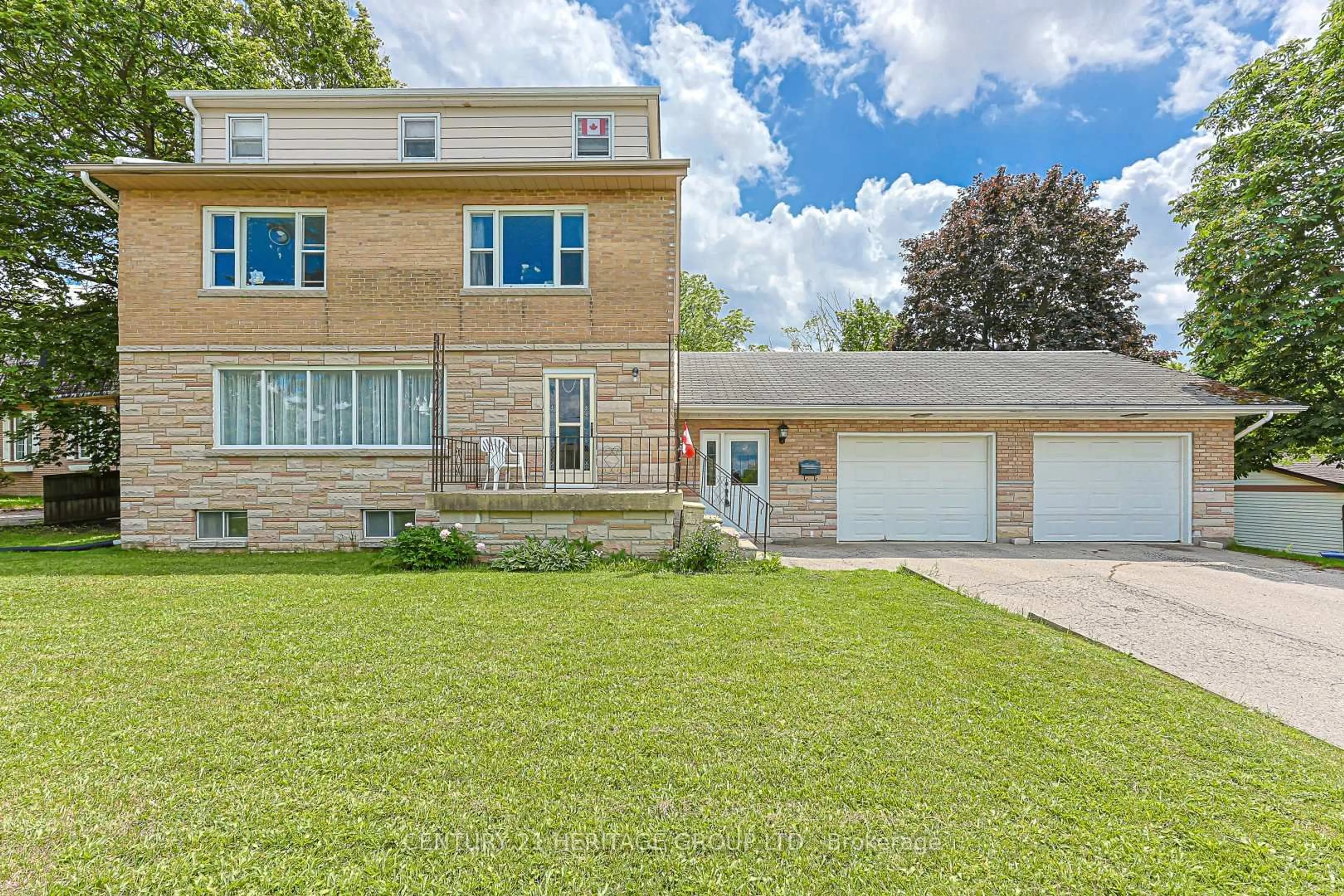 Home with brick exterior material, street for 1036 Jacarandah Dr, Newmarket Ontario L3Y 3G8