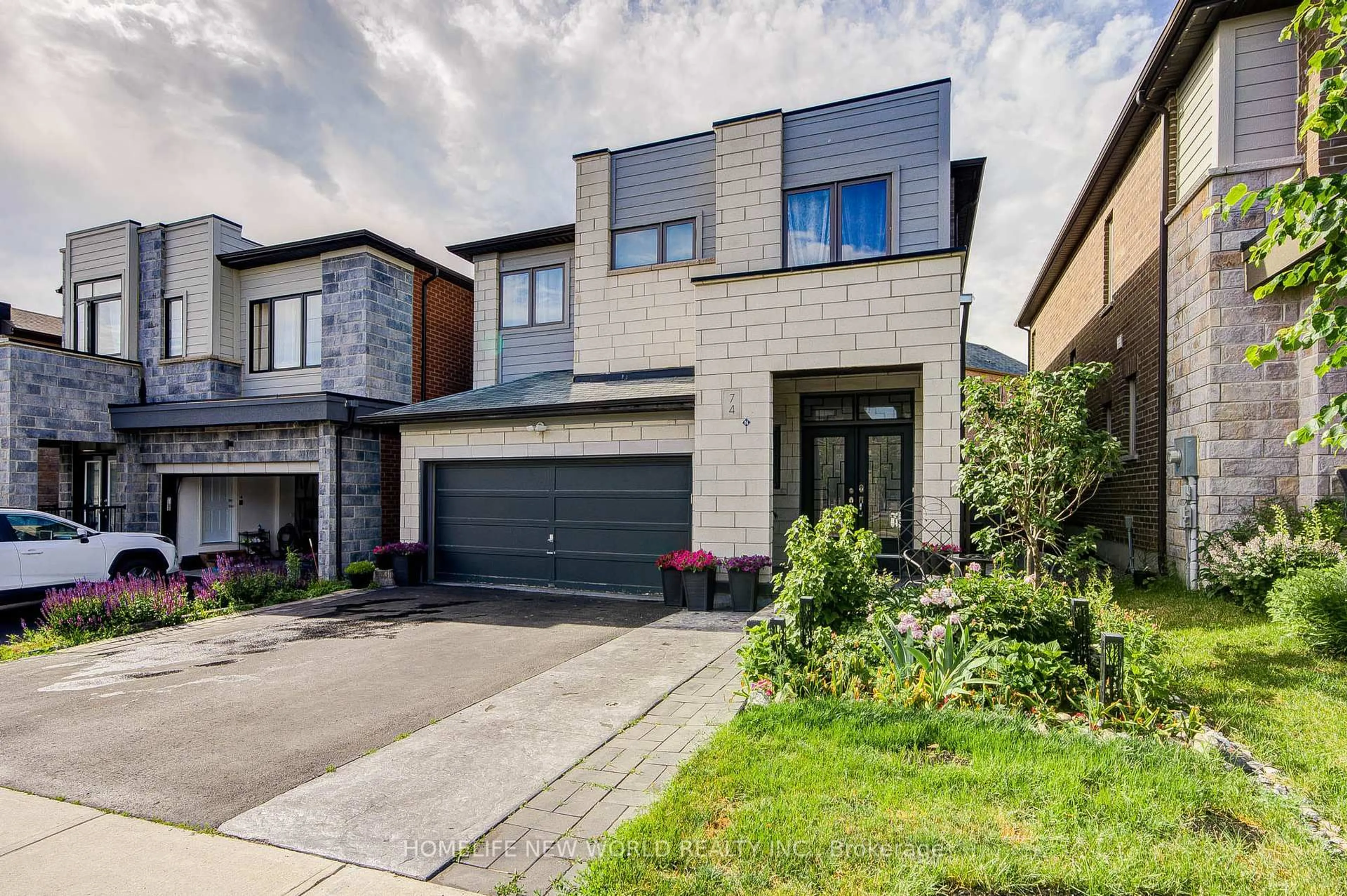 Home with brick exterior material, street for 74 Tango Cres, Newmarket Ontario L3X 0K4