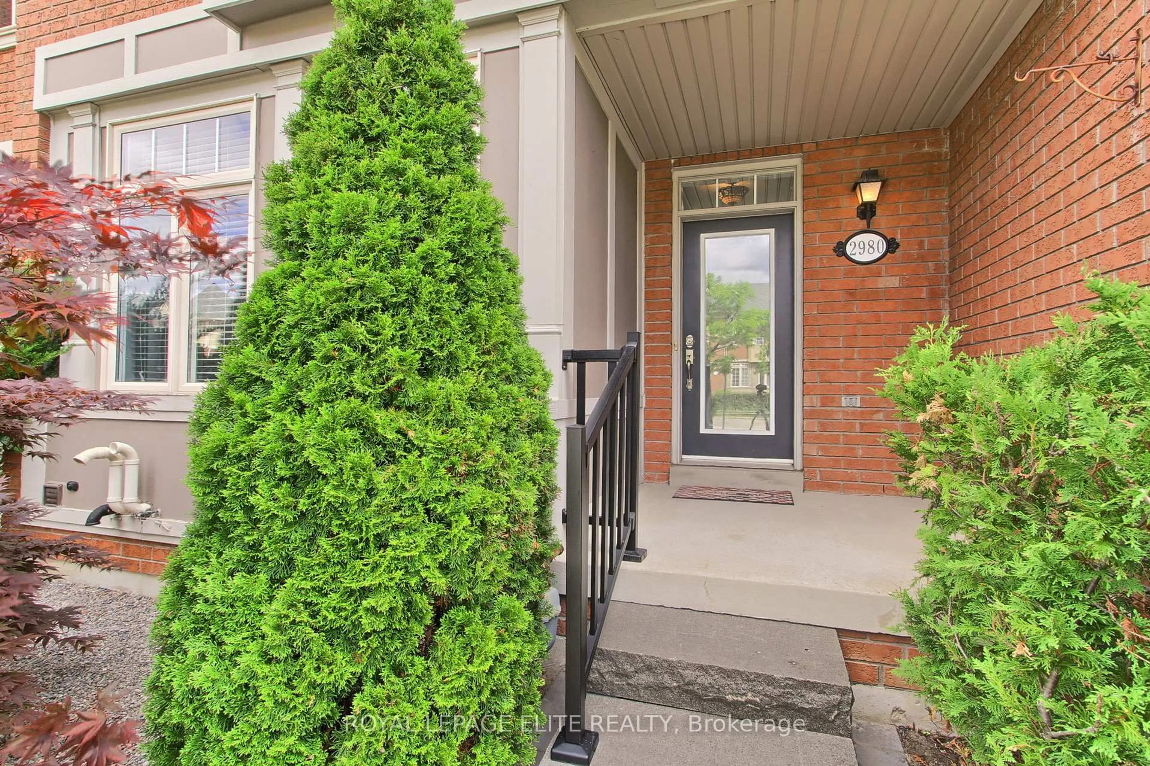 Indoor entryway for 2980 Bur Oak Ave, Markham Ontario L6B 1B6
