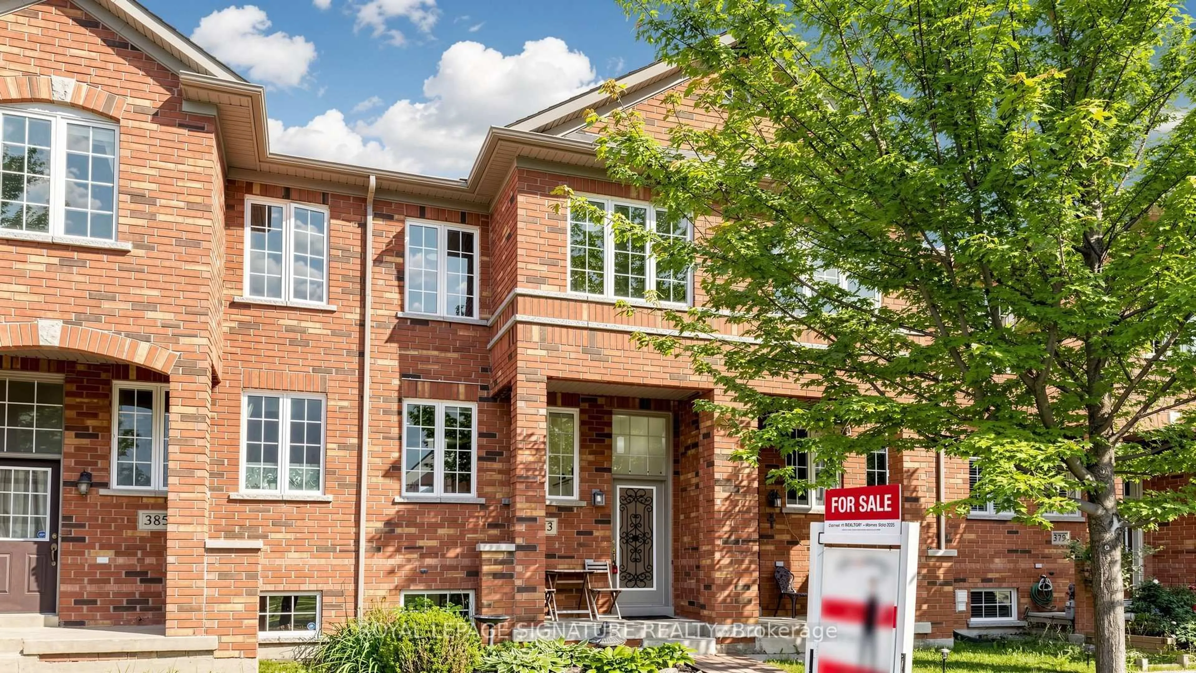Home with brick exterior material, street for 383 White's Hill Ave, Markham Ontario L6B 0J4