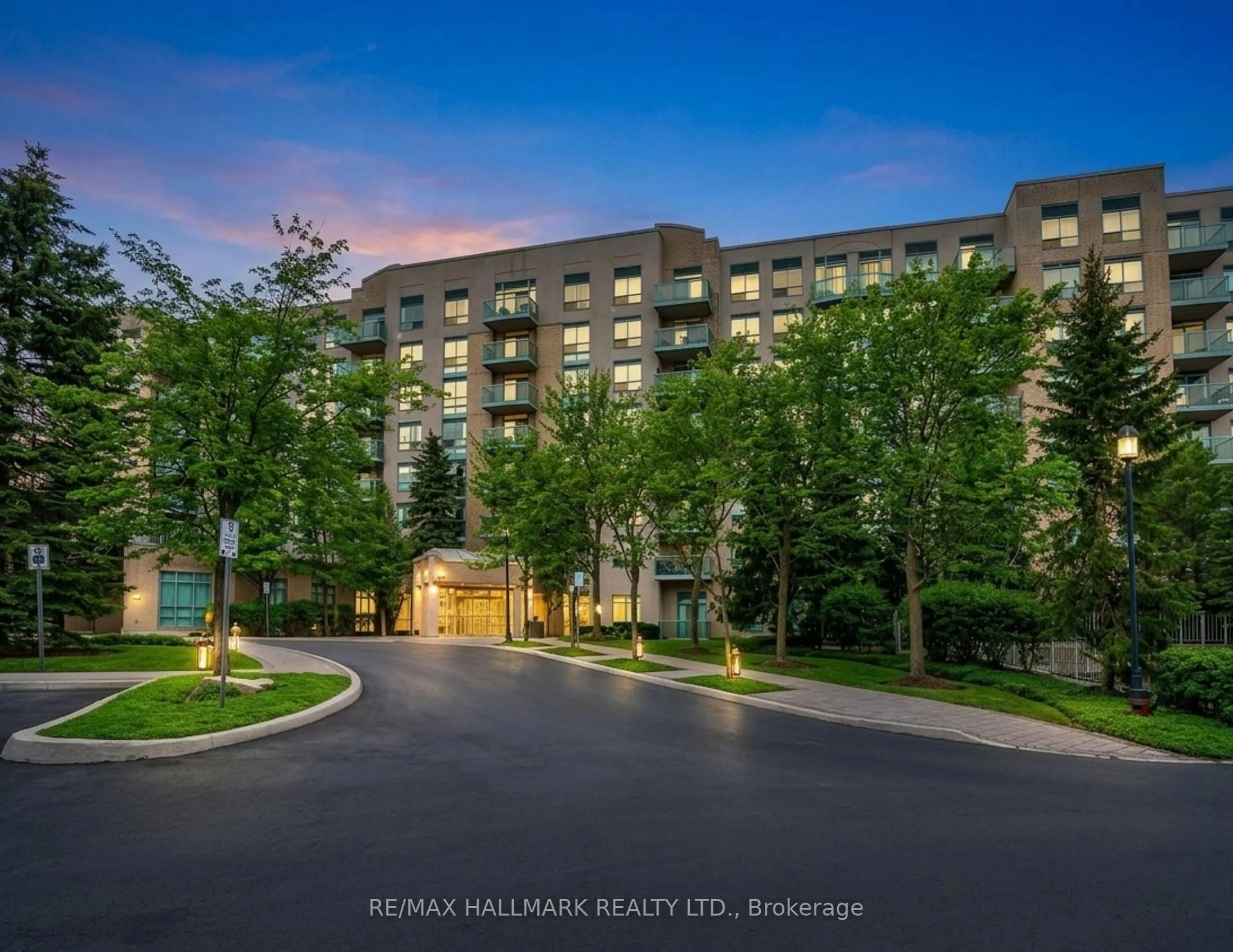Unknown for 3 Ellesmere St #106, Richmond Hill Ontario L4B 4N2