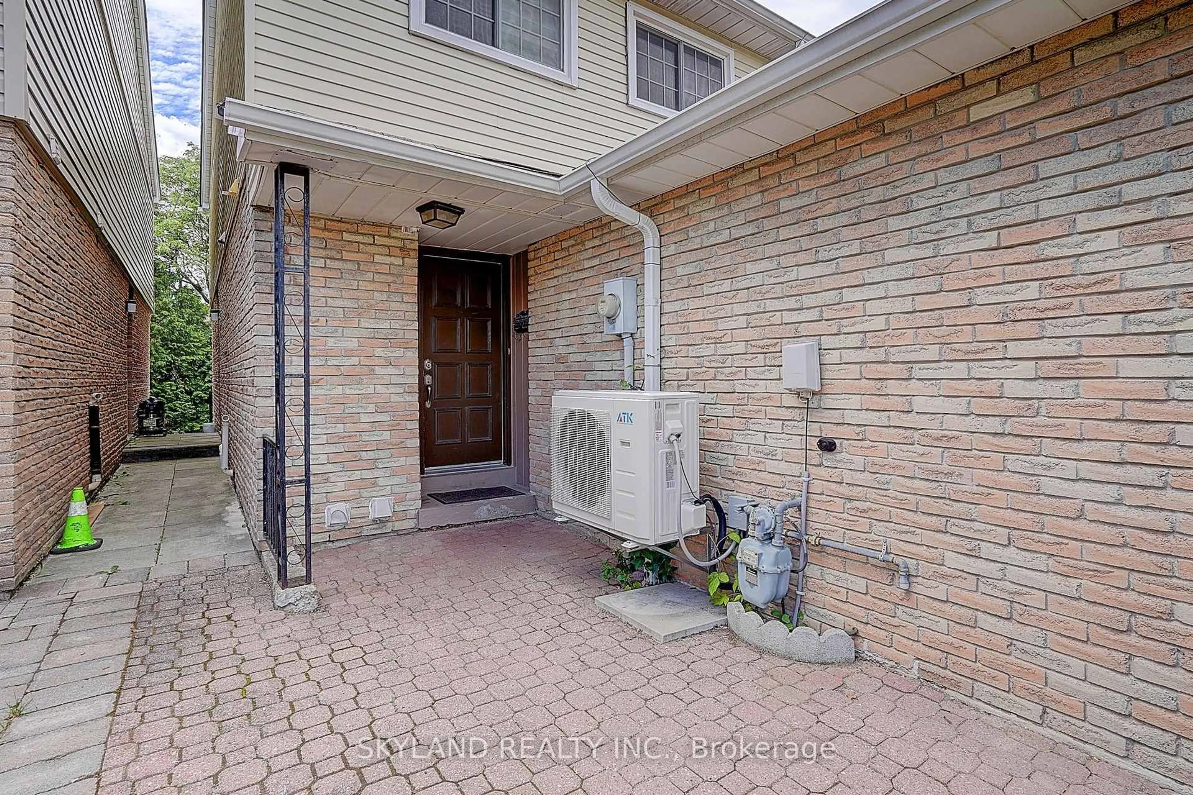 Unknown for 46 West Borough St, Markham Ontario L3T 4X5
