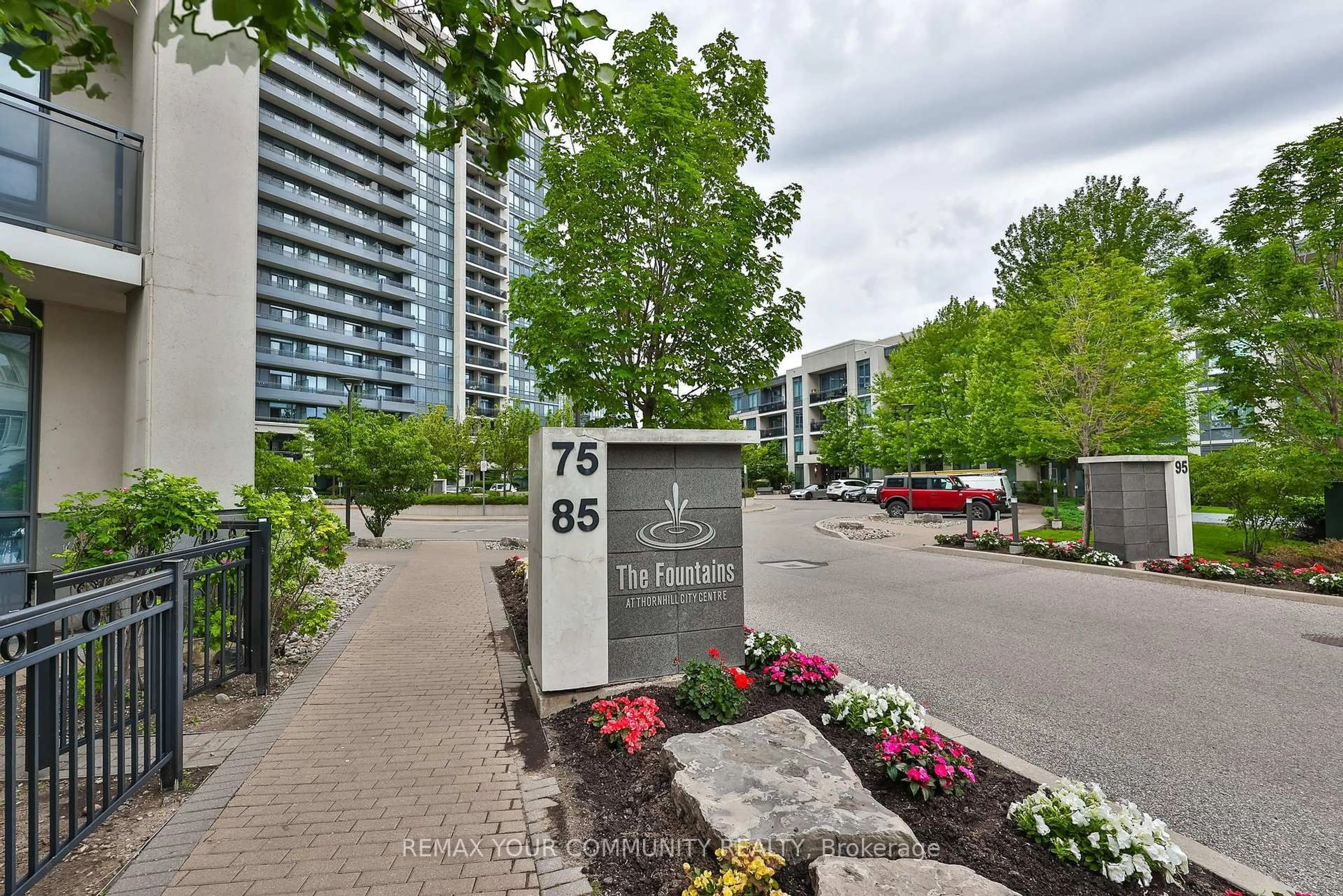 Unknown for 75 North Park Rd, Vaughan Ontario L4J 0H8