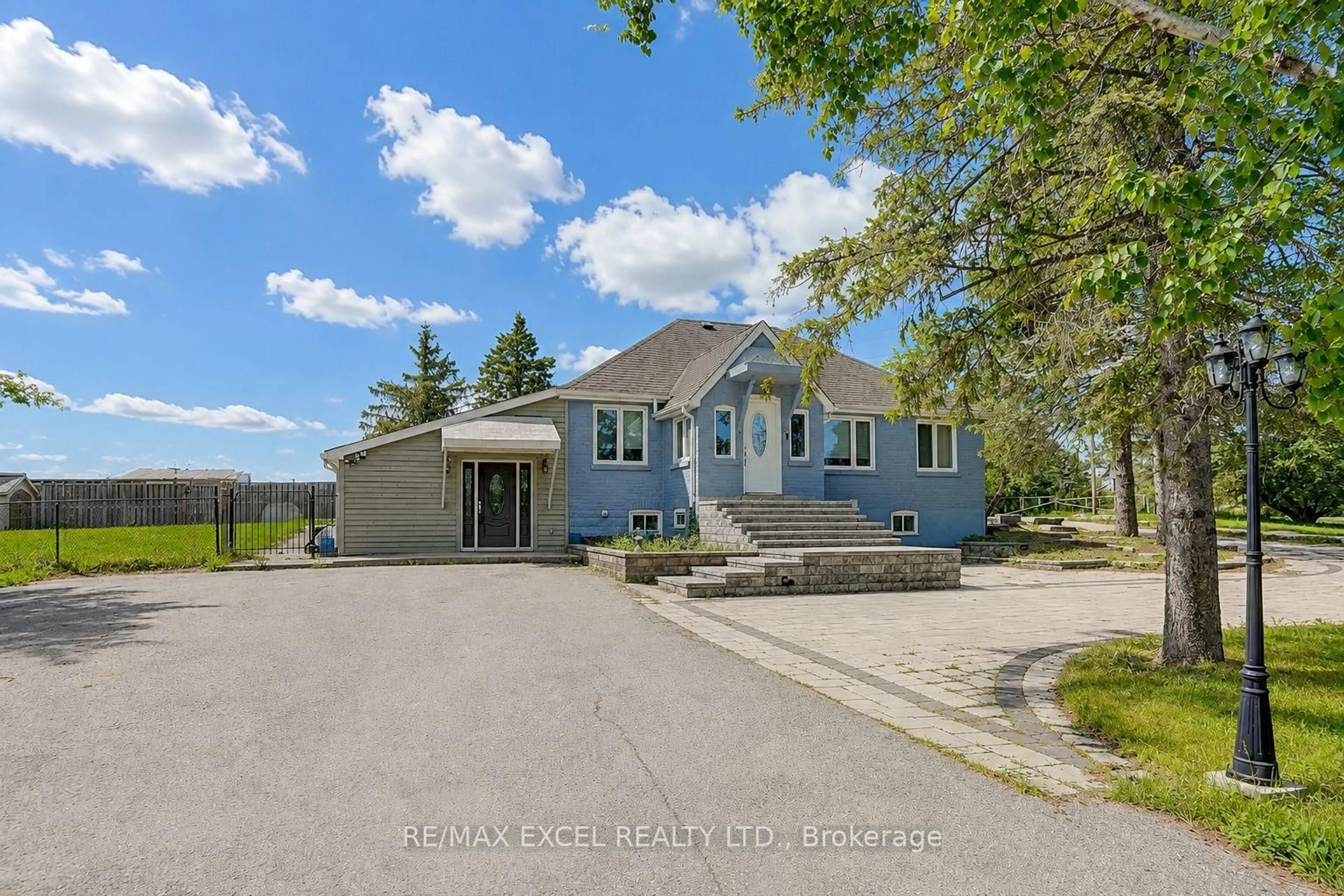 A pic from outside/outdoor area/front of a property/back of a property/a pic from drone, unknown for 12986 Highway 48, Whitchurch-Stouffville Ontario L4A 3W6