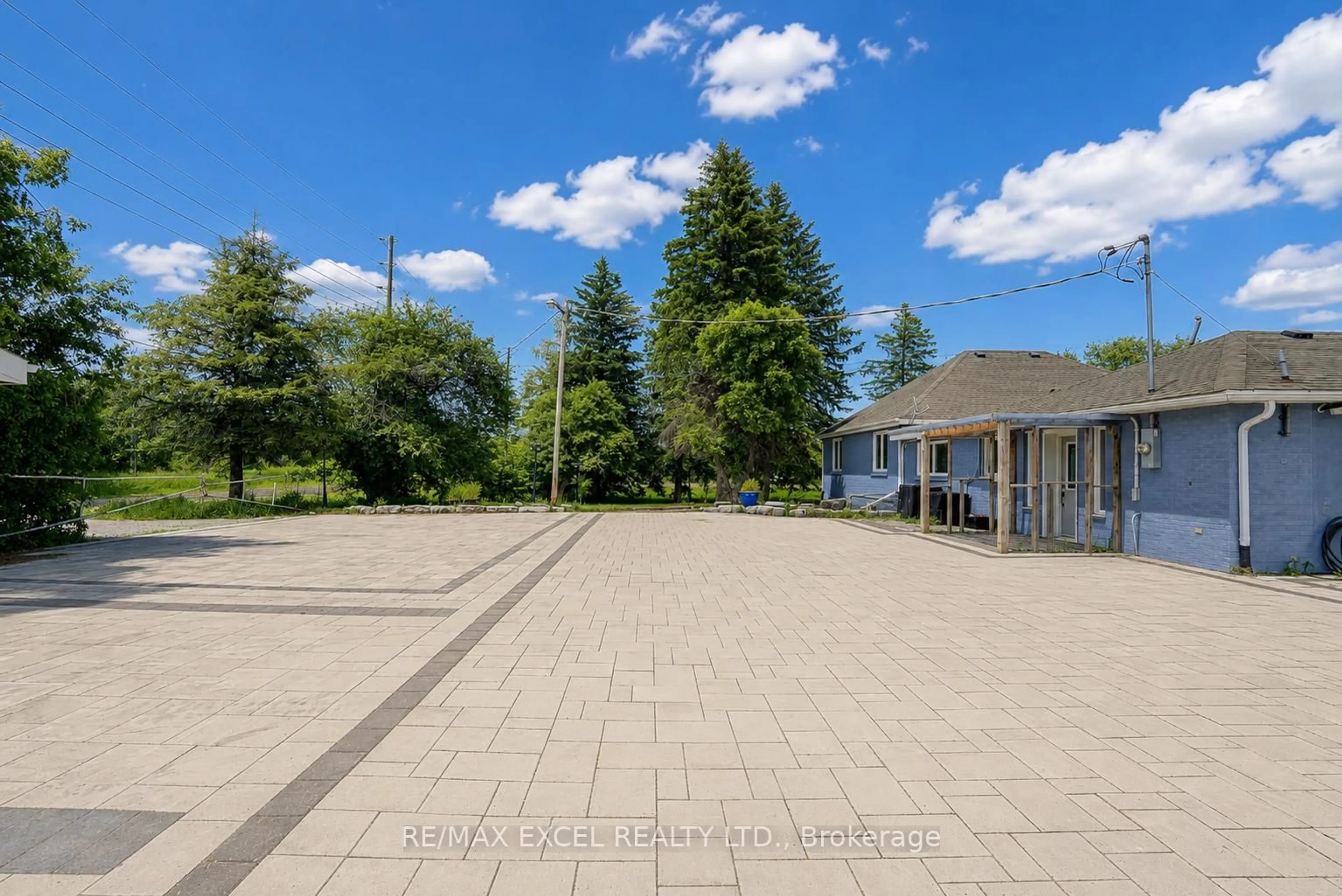 Patio, unknown for 12986 Highway 48, Whitchurch-Stouffville Ontario L4A 3W6