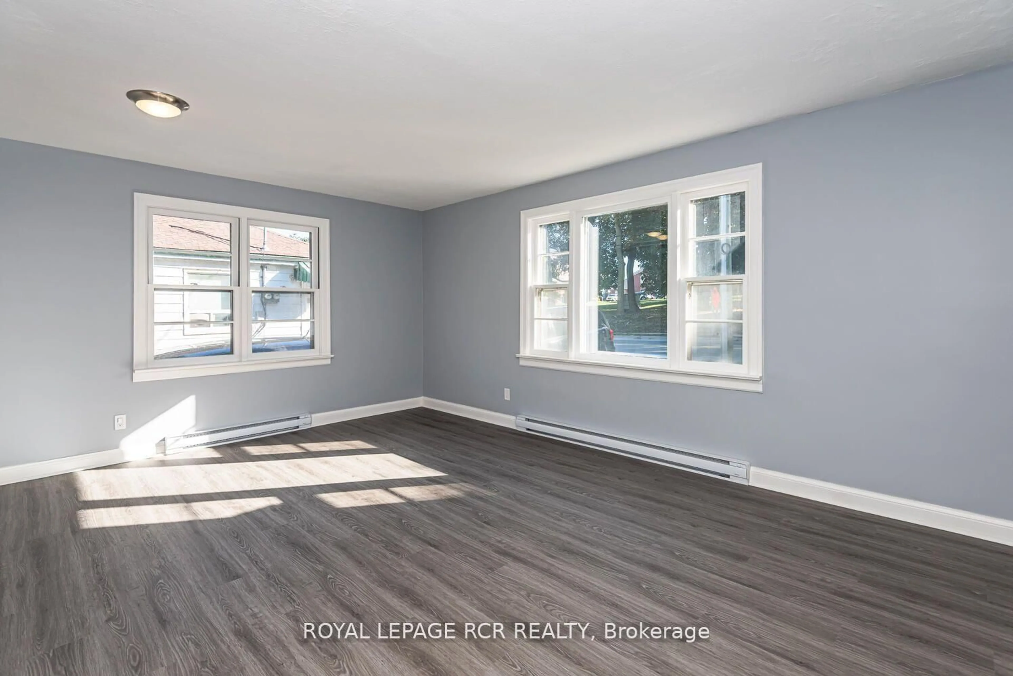 A pic of a room for 16948 Bayview Ave, Newmarket Ontario L3Y 6M5