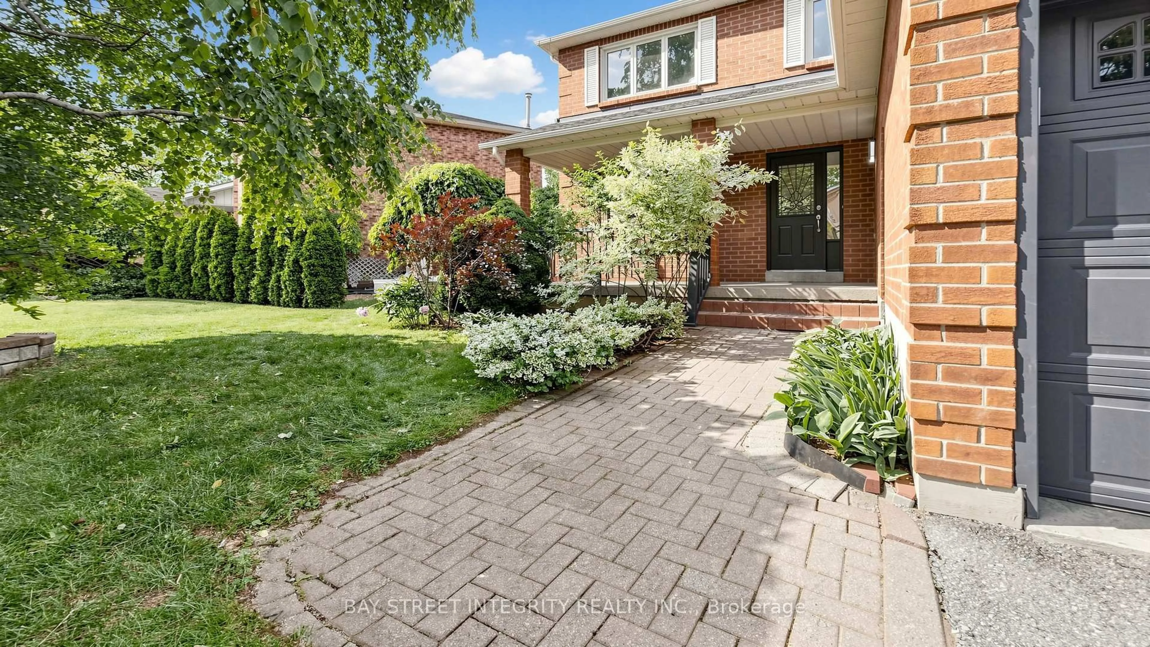 Home with brick exterior material, street for 158 Largo Cres, Vaughan Ontario L6A 1N1