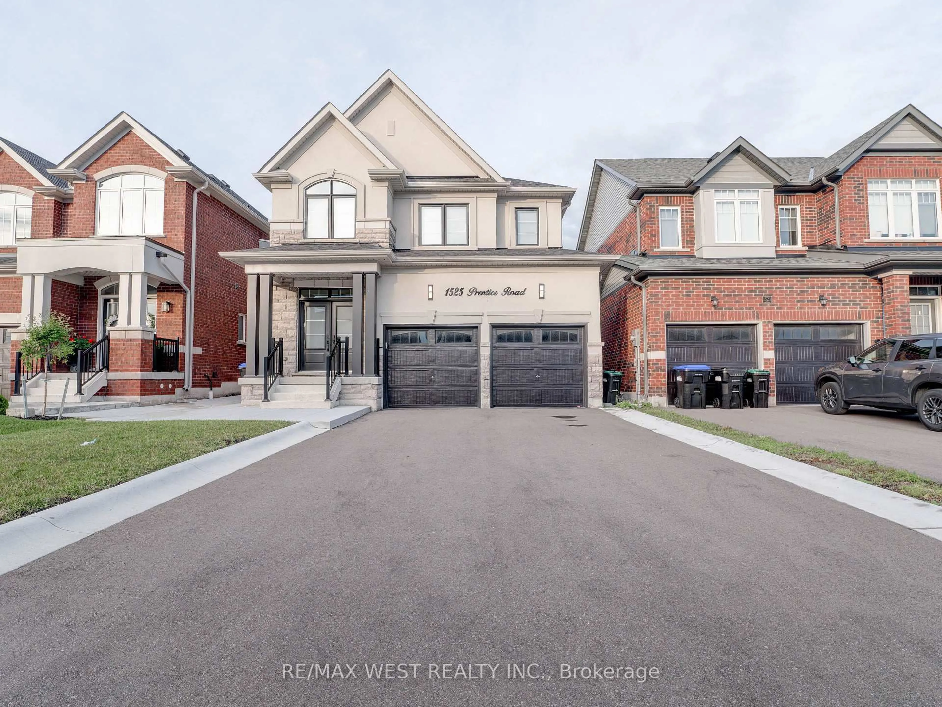 Home with brick exterior material, street for 1525 Prentice Rd, Innisfil Ontario L9S 0R3