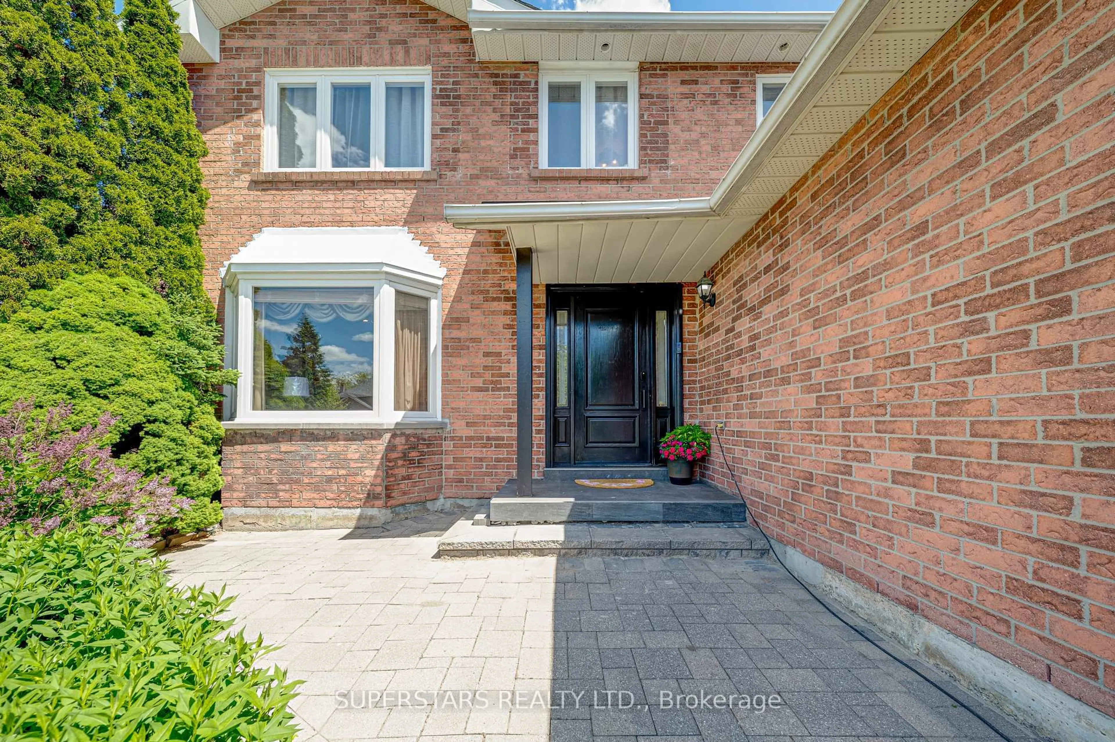Home with brick exterior material, street for 22 West Side Dr, Markham Ontario L3P 7J4