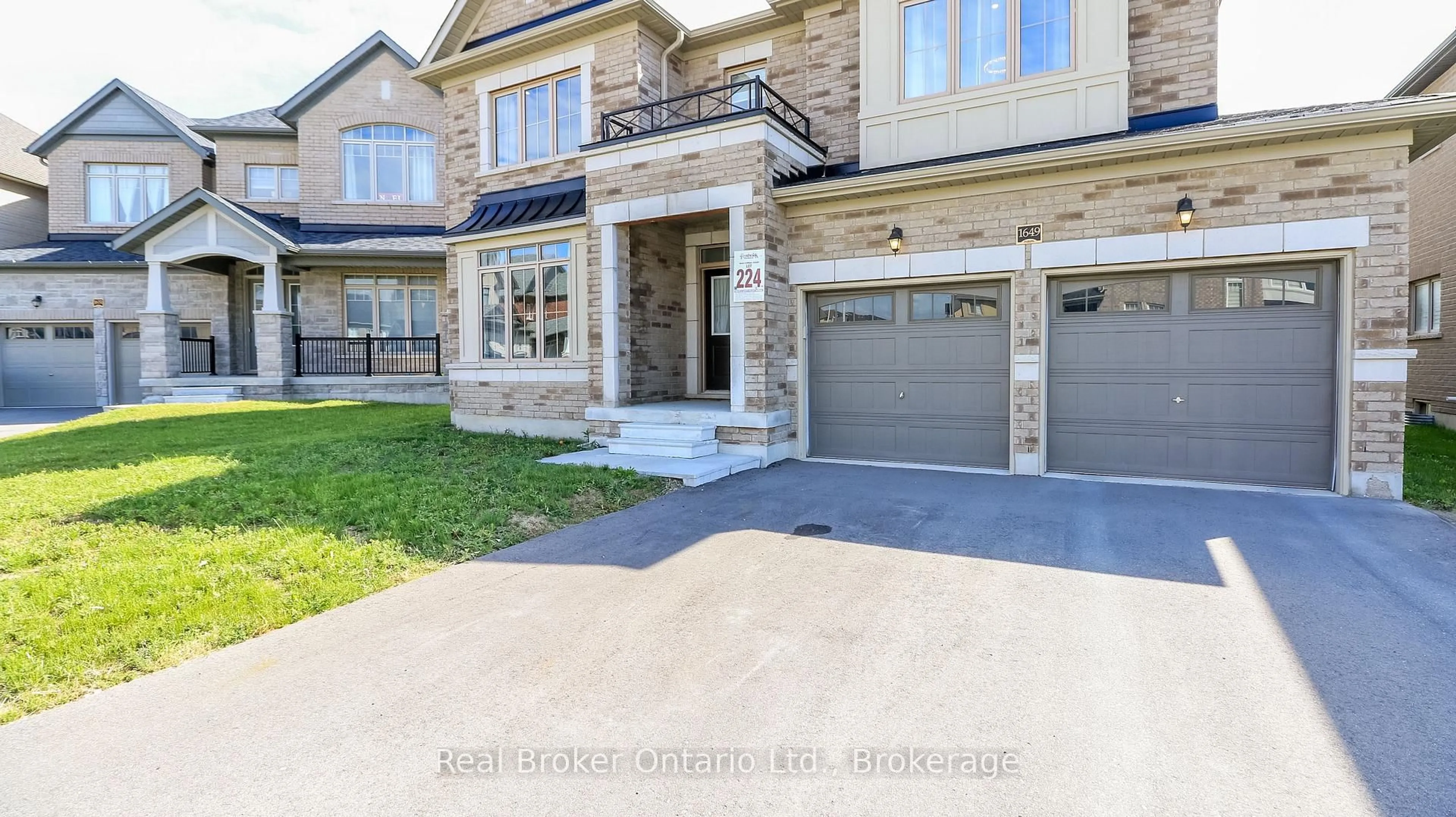 Home with brick exterior material, street for 1649 Corsal Crt, Innisfil Ontario L9S 0P8