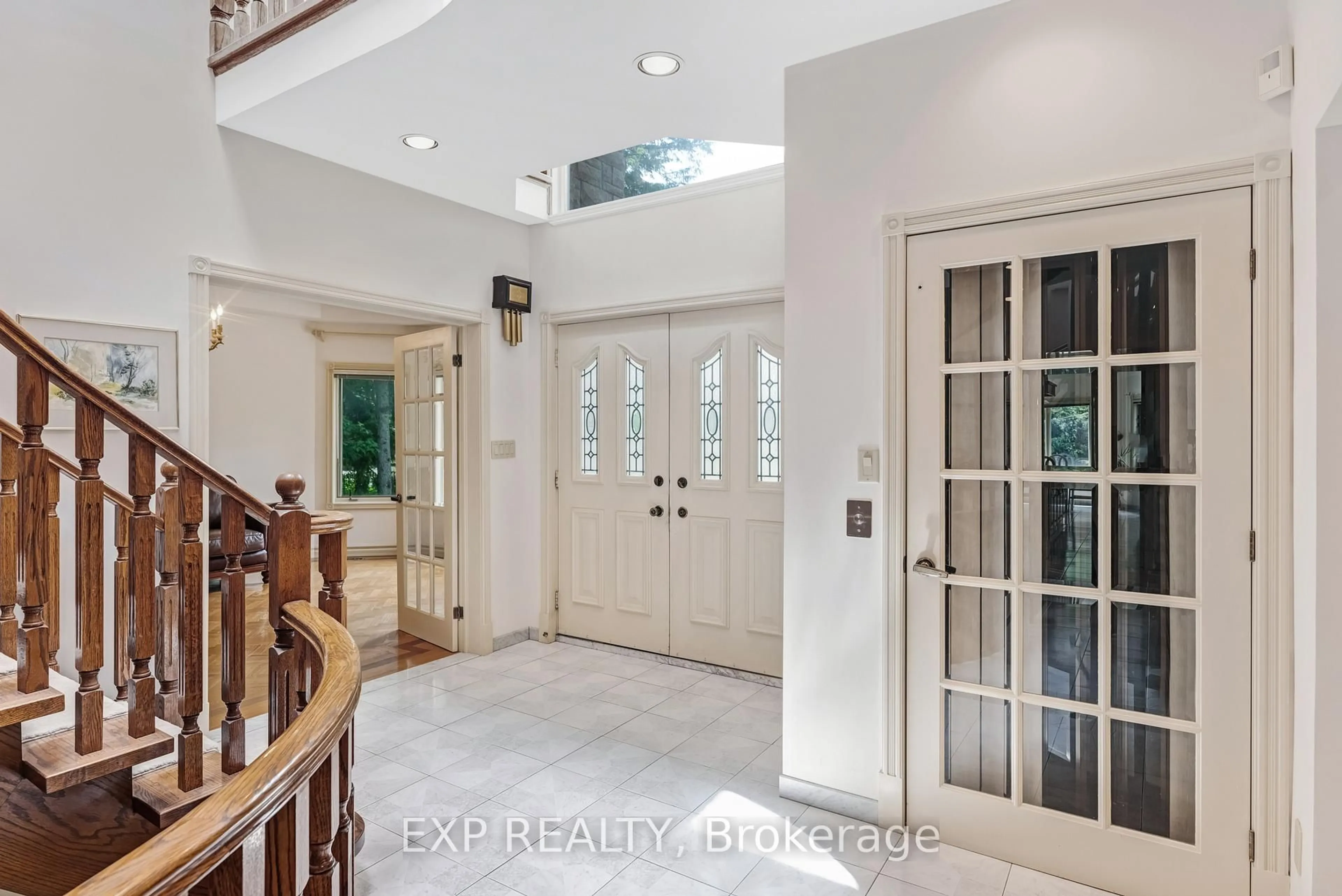 Indoor entryway for 99 Birch Ave, Richmond Hill Ontario L4C 6C5