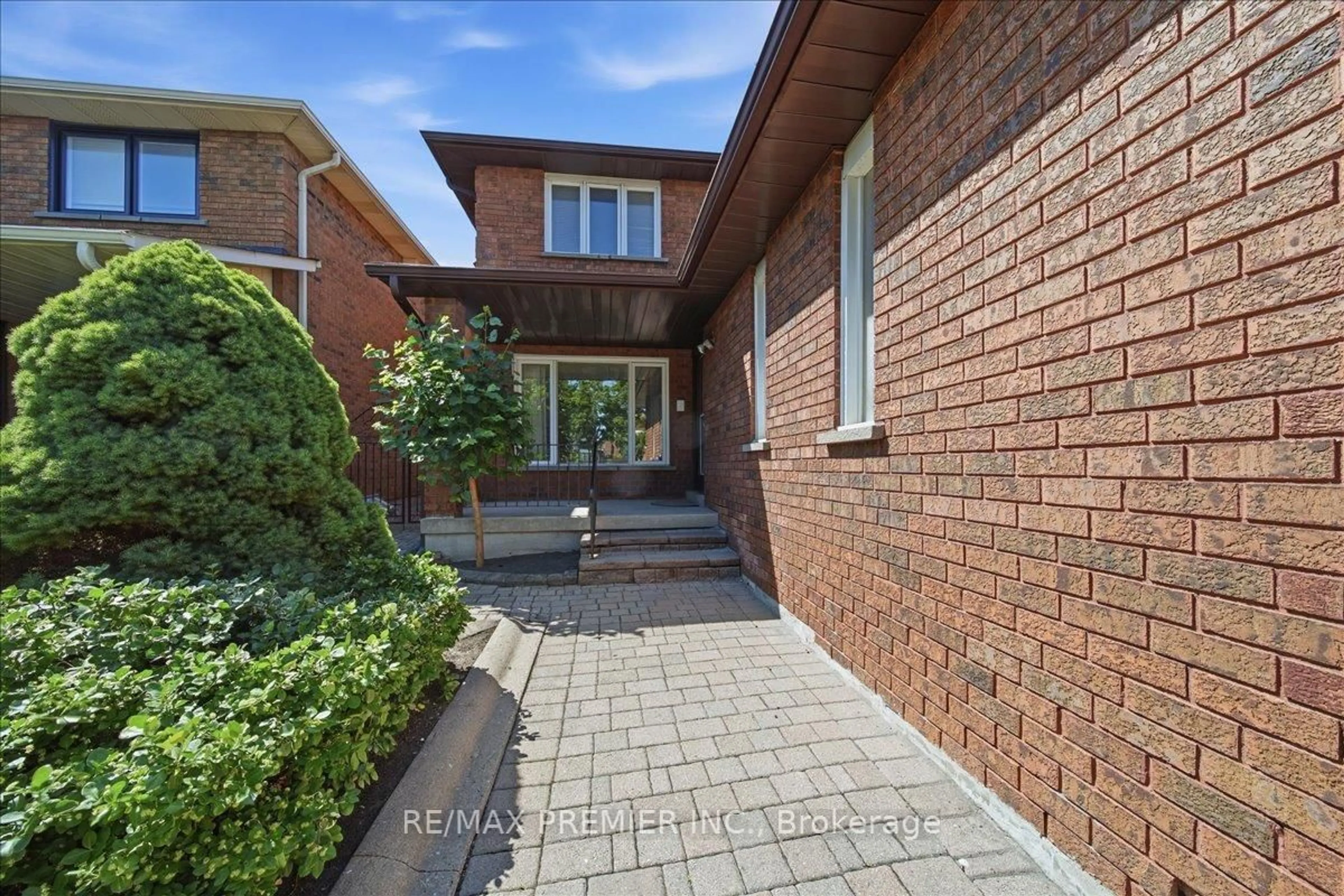 Home with brick exterior material, street for 130 Jackman Cres, Vaughan Ontario L4L 6P2