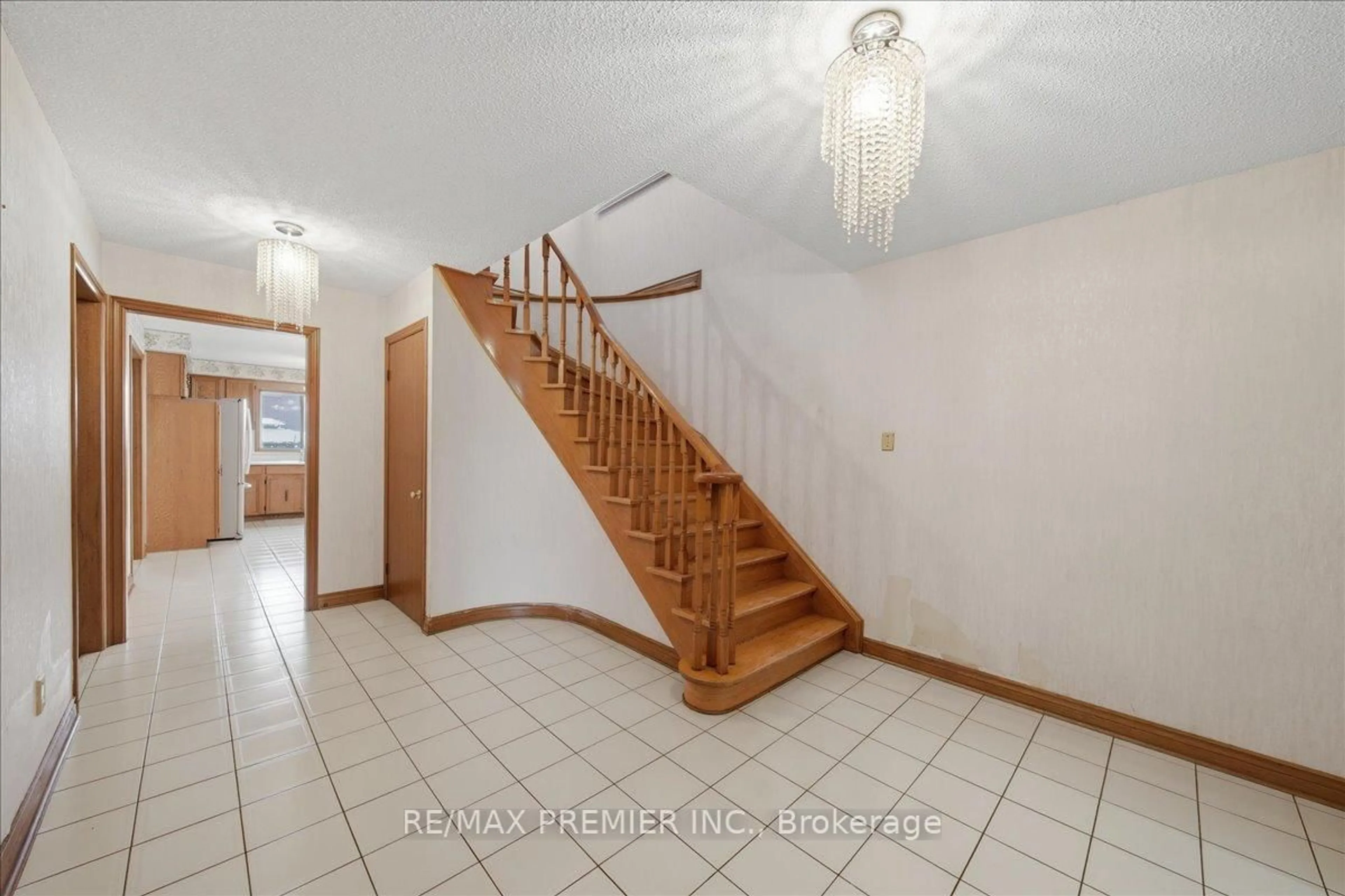Unknown for 130 Jackman Cres, Vaughan Ontario L4L 6P2
