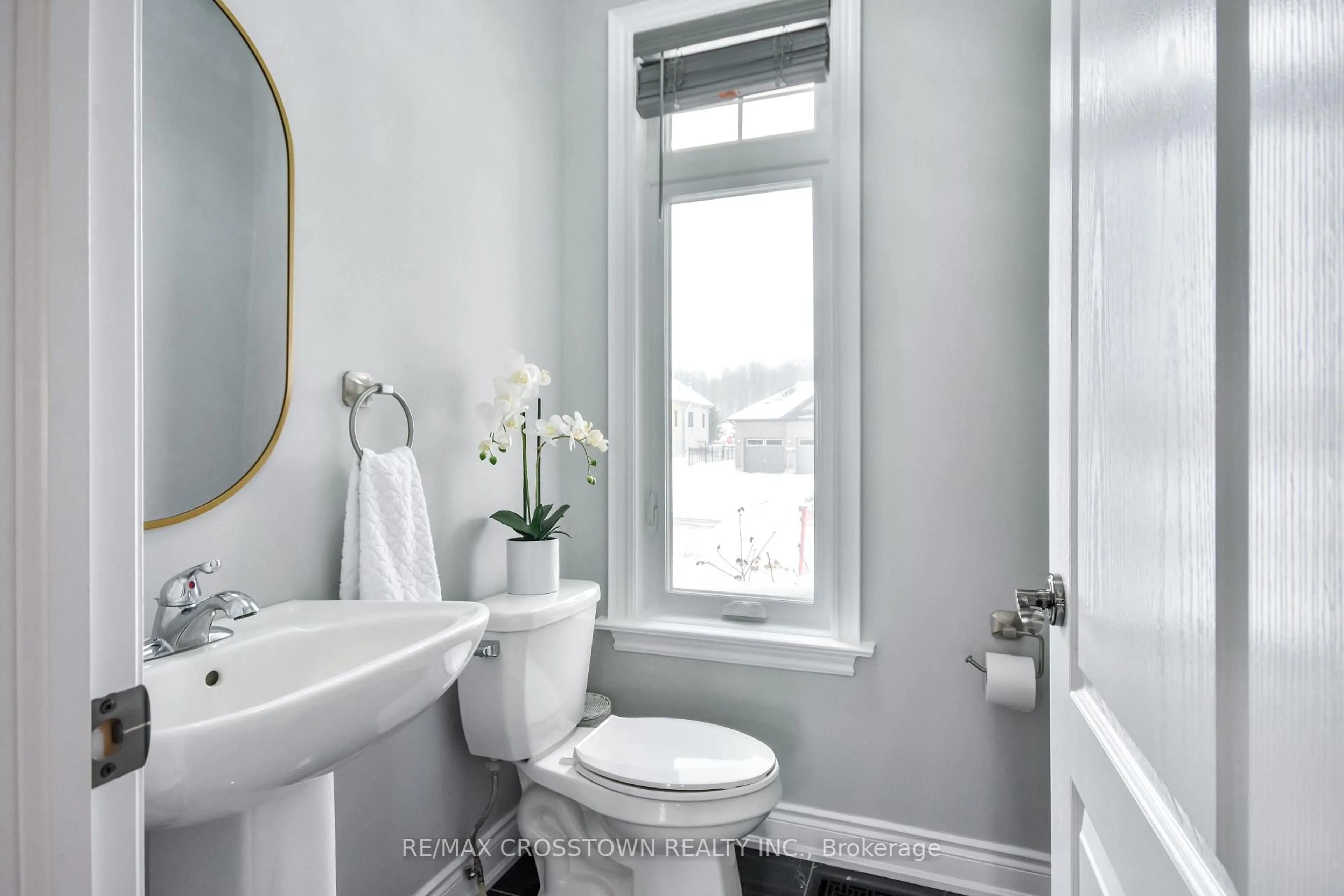 Standard bathroom, ceramic/tile floor for 22 Stewart Cres, Essa Ontario L0L 2N0