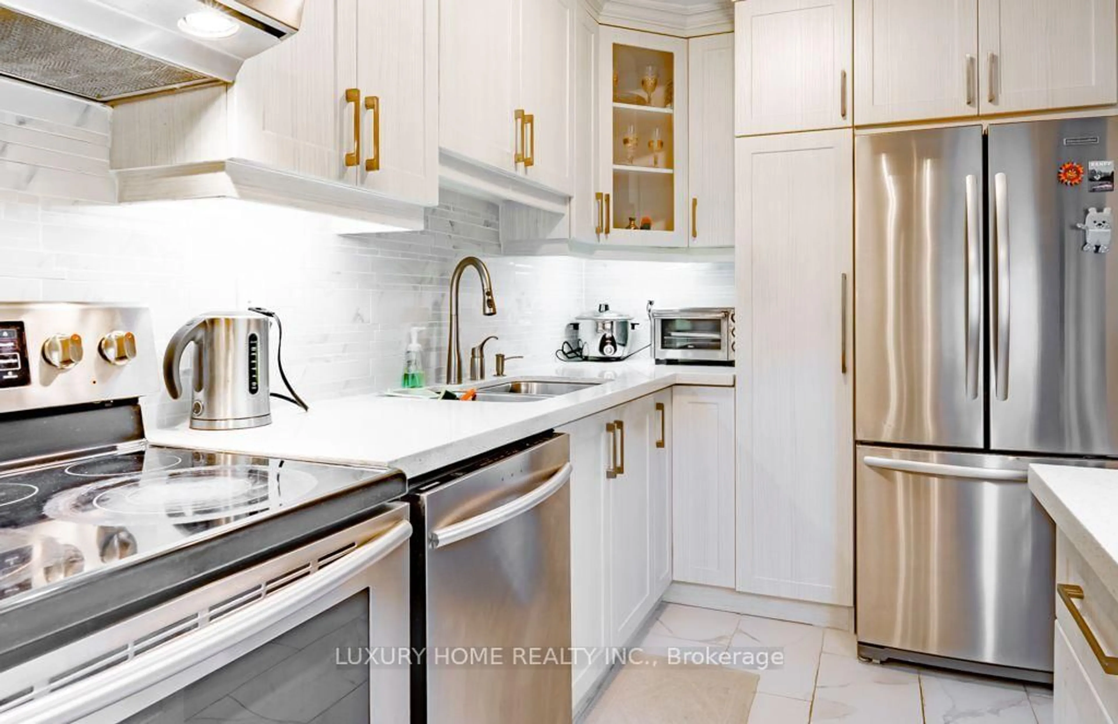 Unknown for 4 HARPER Way, Markham Ontario L3T 5A5
