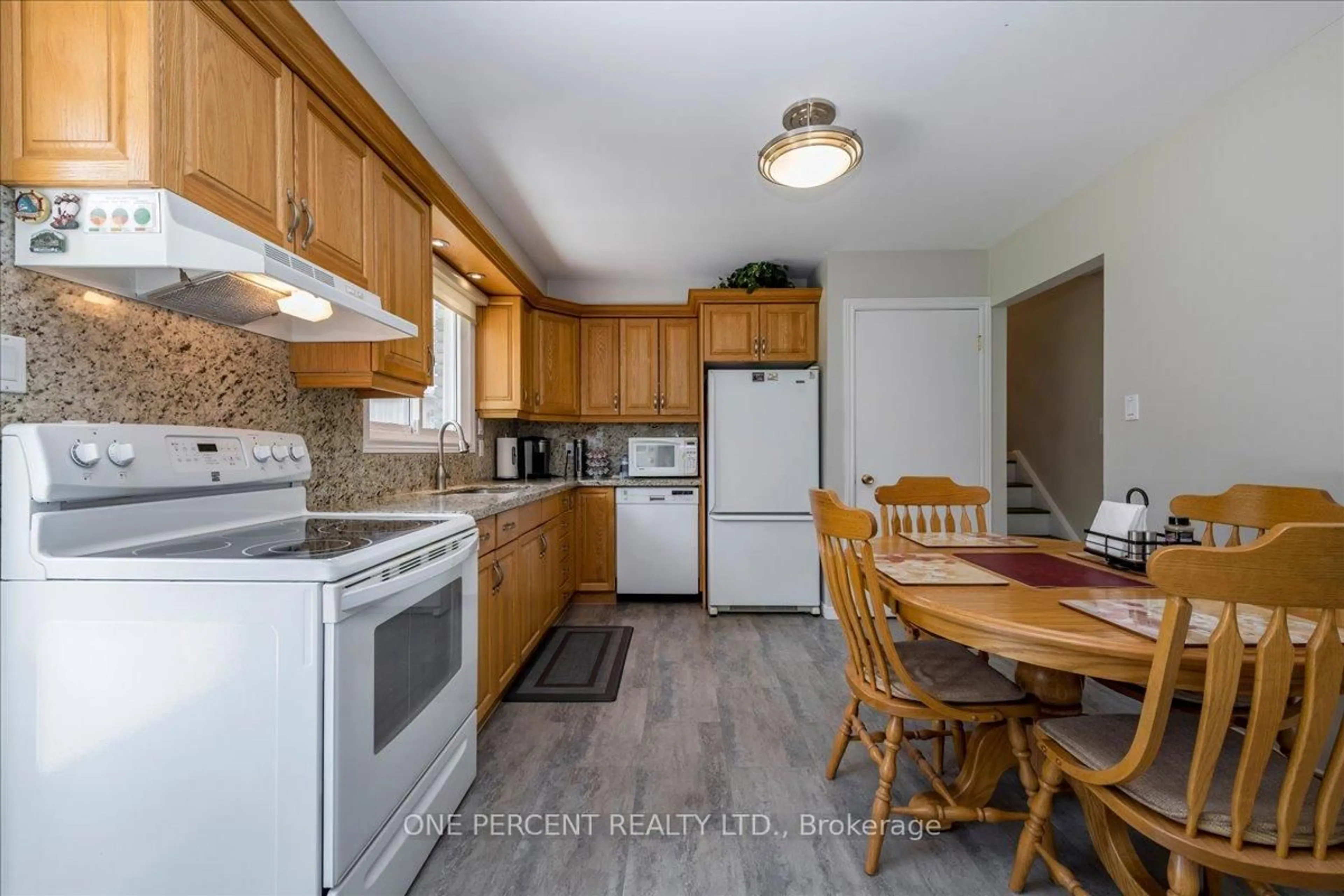 Standard kitchen, unknown for 1235 Gilford Rd, Innisfil Ontario L0L 1R0