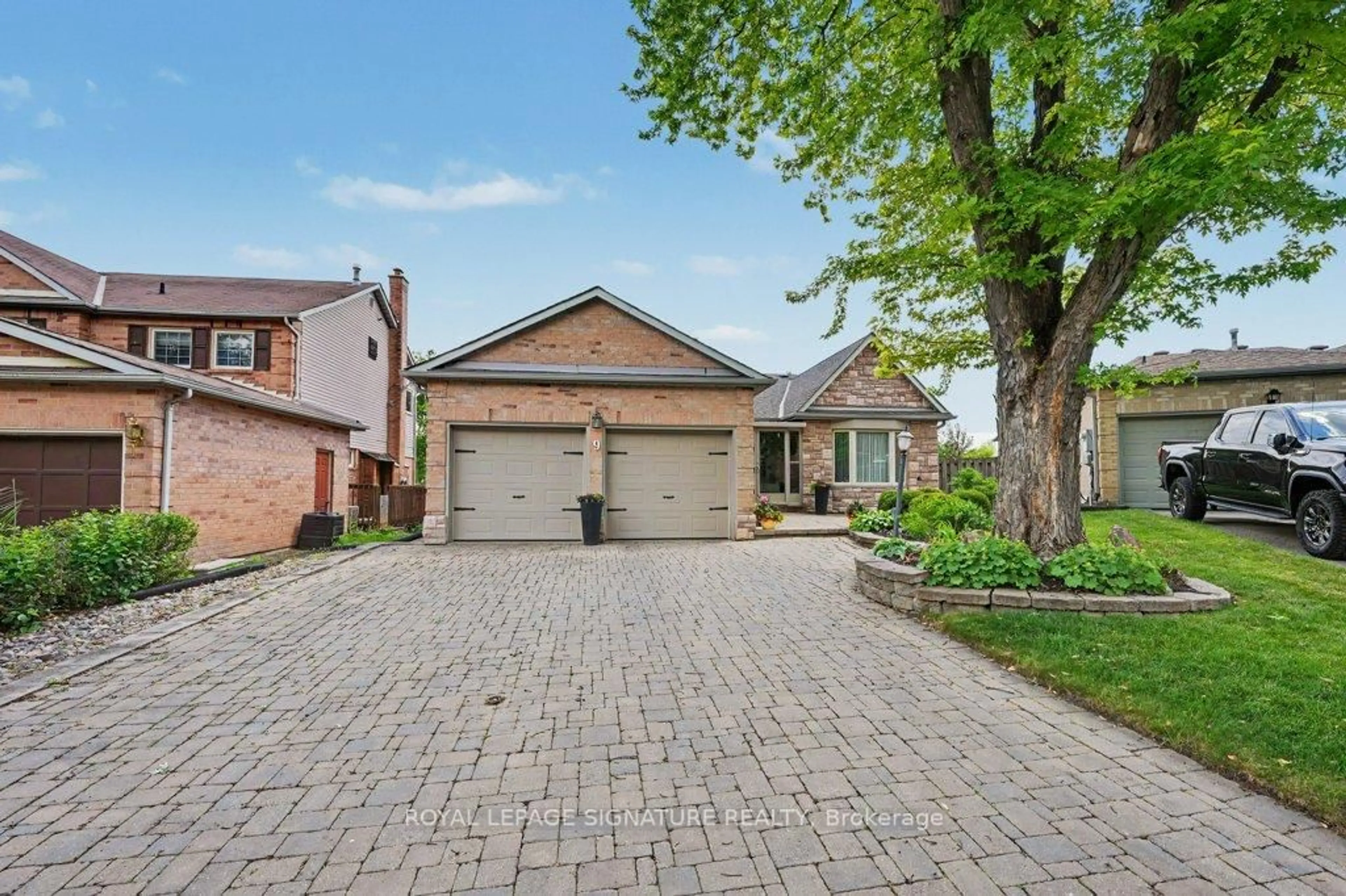 Home with brick exterior material, street for 9 Beatty Cres, Aurora Ontario L4G 5V2