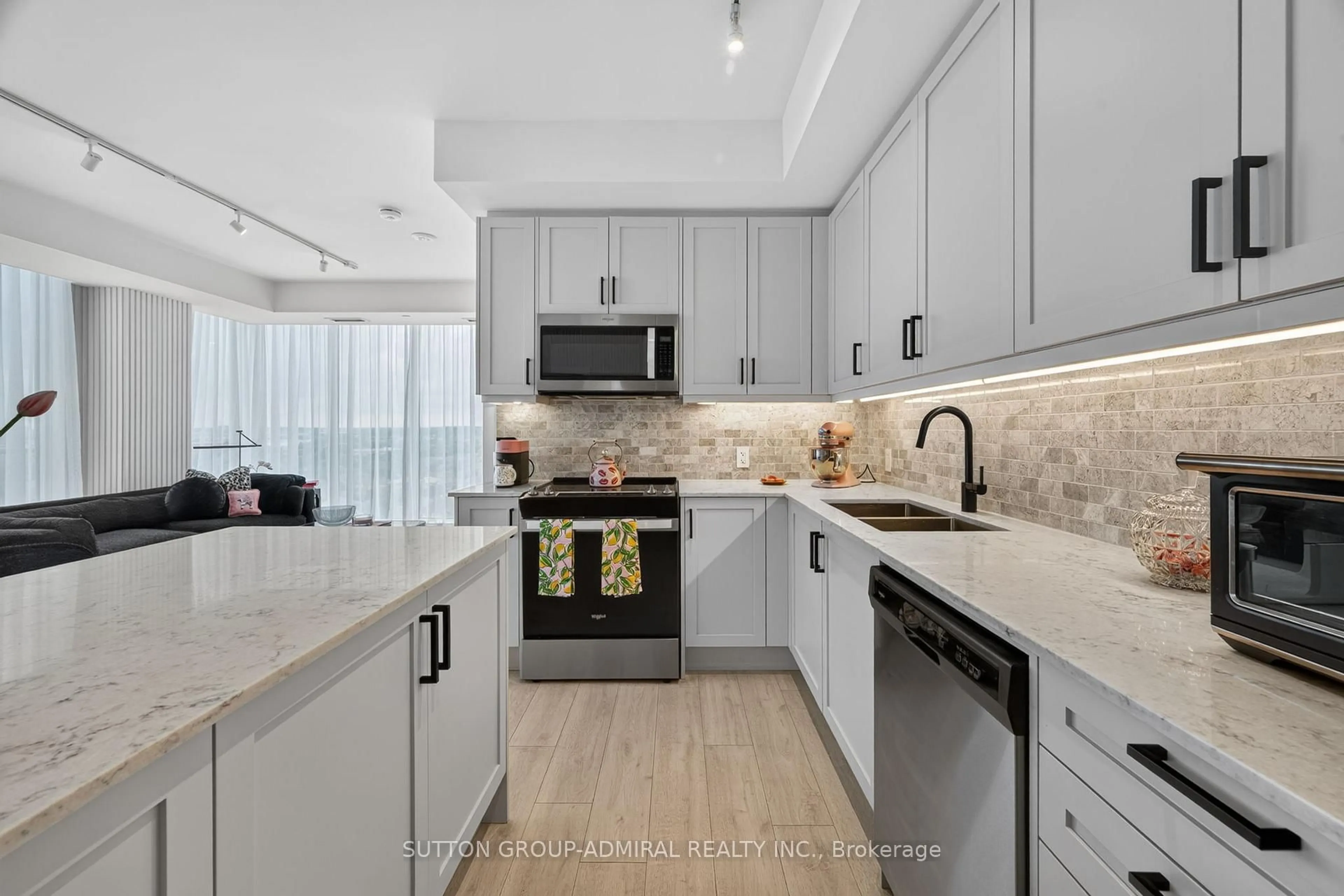 Unknown for 10 Gatineau Dr #1206W, Vaughan Ontario L4J 0L2