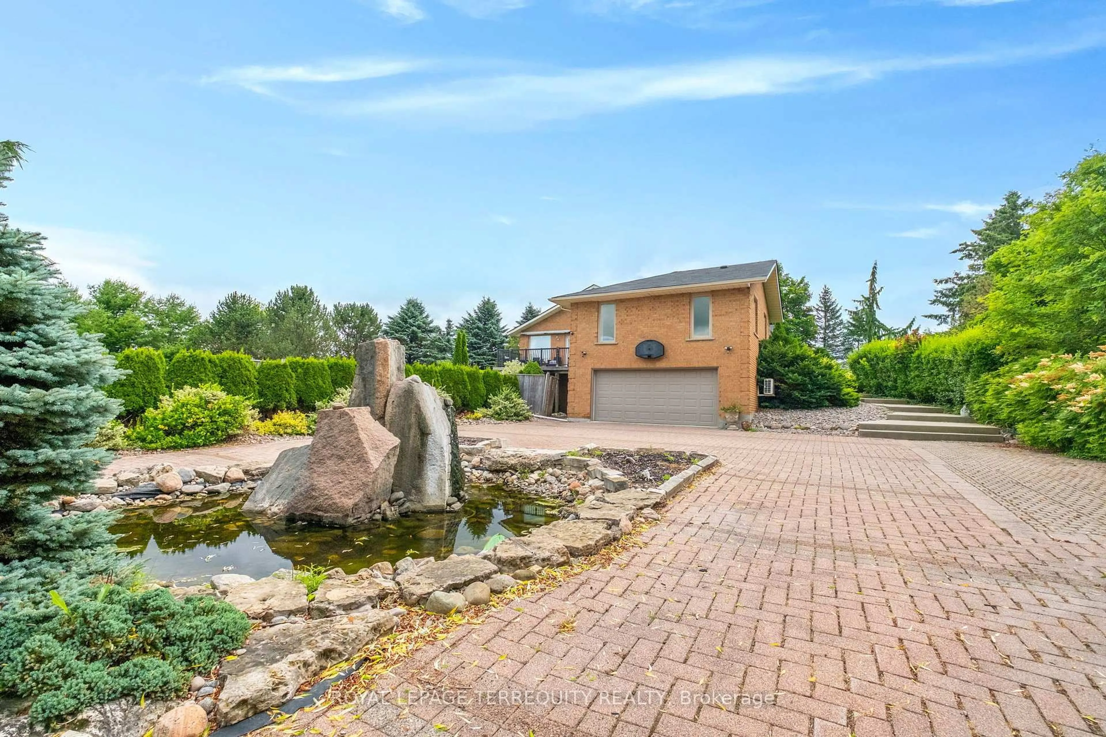 Patio, water/lake/river/ocean view for 1041 15 Sdrd, New Tecumseth Ontario L0G 1T0