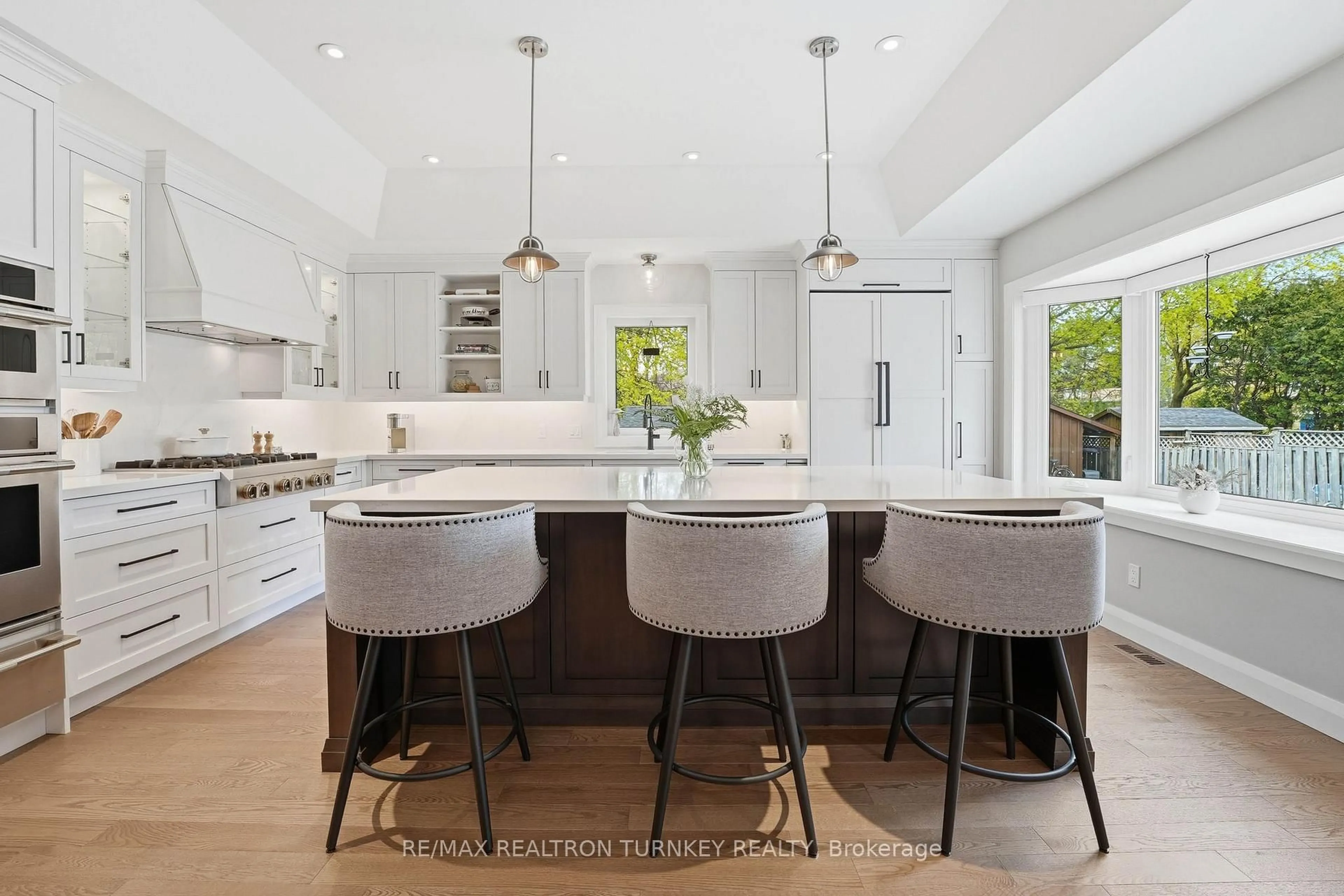 Contemporary kitchen, unknown for 178 Parkview Cres, Newmarket Ontario L3Y 2C8