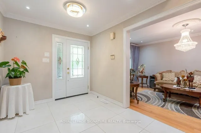 119 Chancellor Dr, Vaughan 2