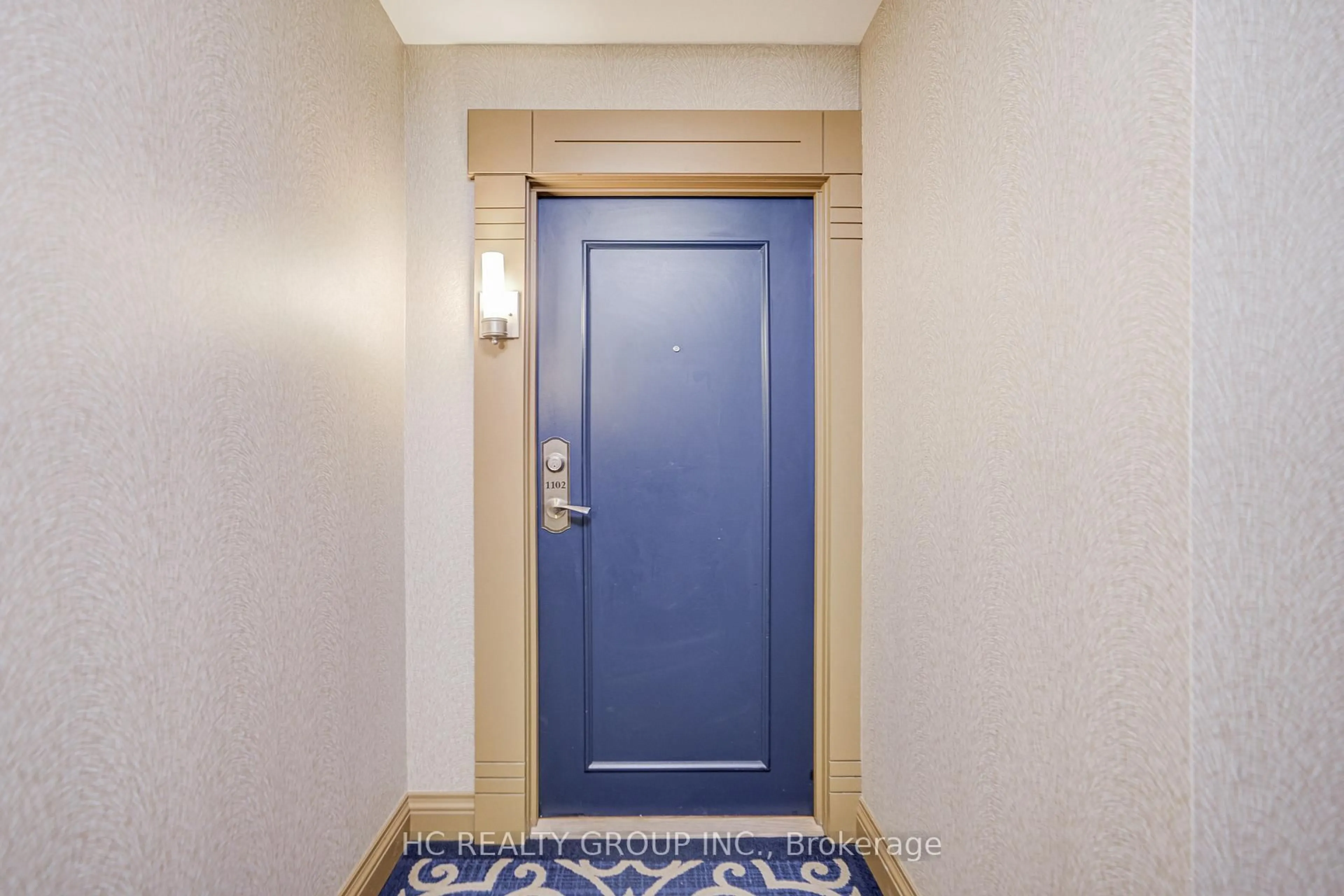 Indoor entryway for 89 South Town Centre Blvd #1102, Markham Ontario L6G 0E8