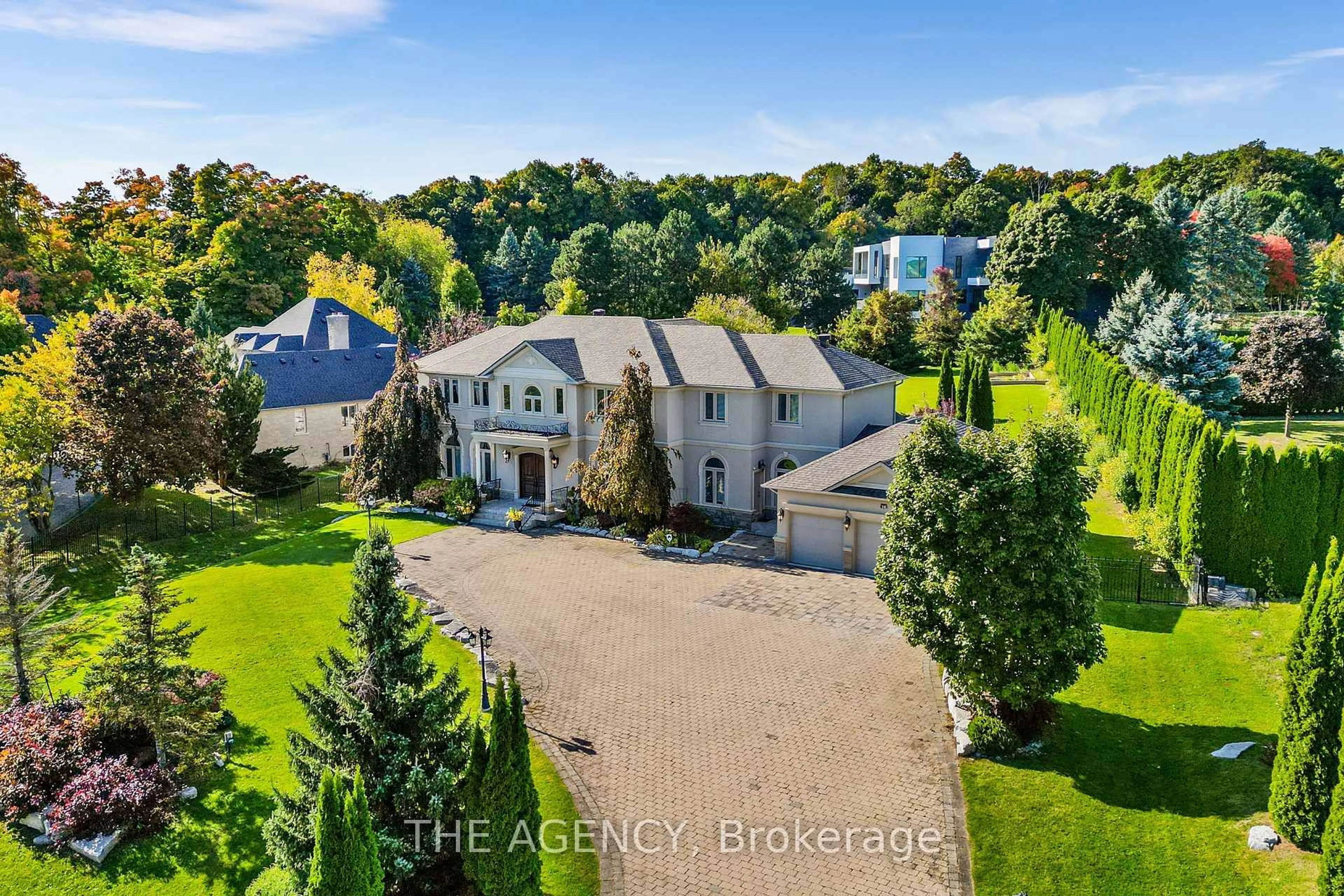A pic from outside/outdoor area/front of a property/back of a property/a pic from drone, unknown for 16 DEW DROP Crt, Vaughan Ontario L6A 1E9