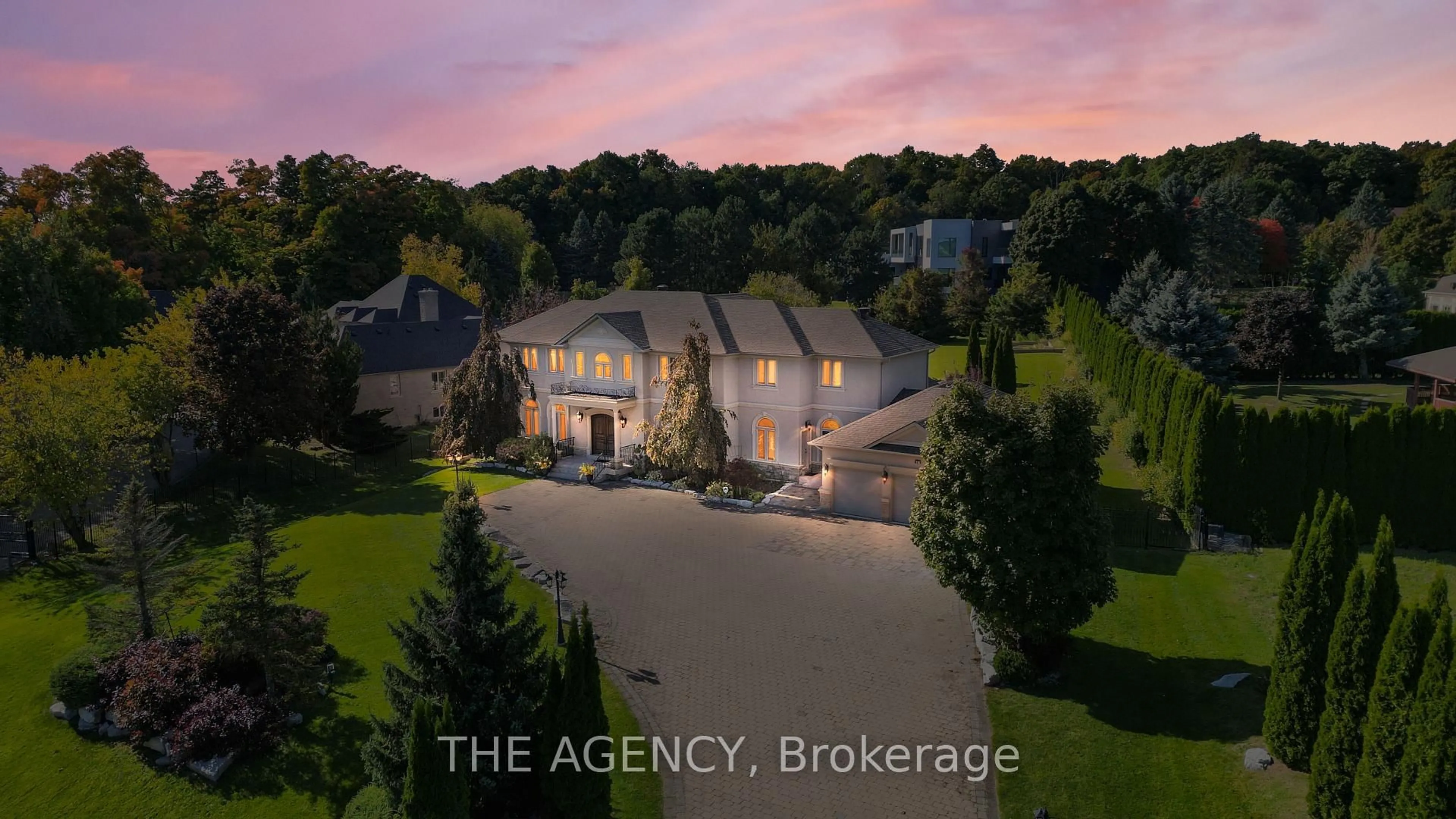 A pic from outside/outdoor area/front of a property/back of a property/a pic from drone, unknown for 16 DEW DROP Crt, Vaughan Ontario L6A 1E9