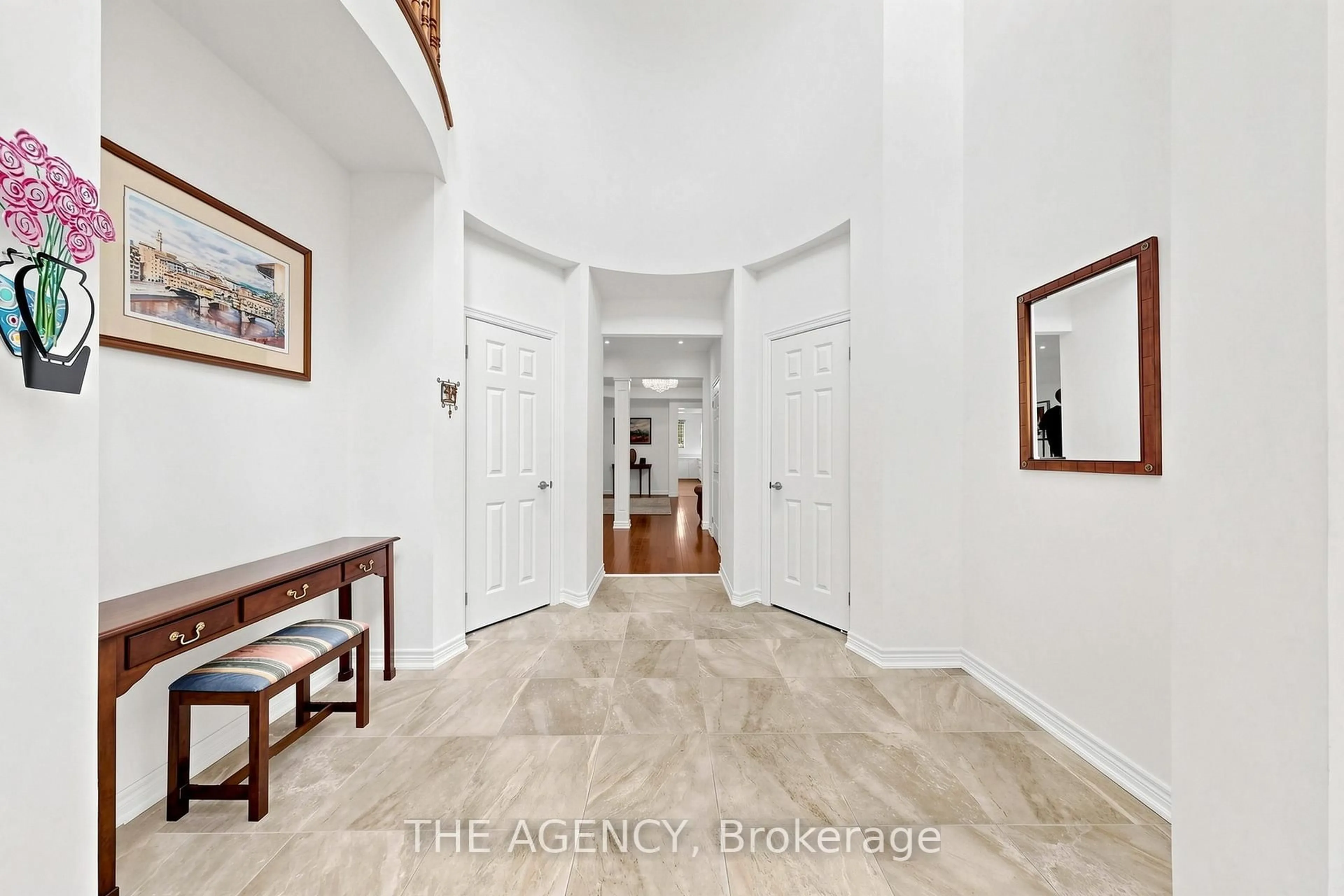 Indoor entryway for 98 Fitzmaurice Dr, Vaughan Ontario L6A 4X6